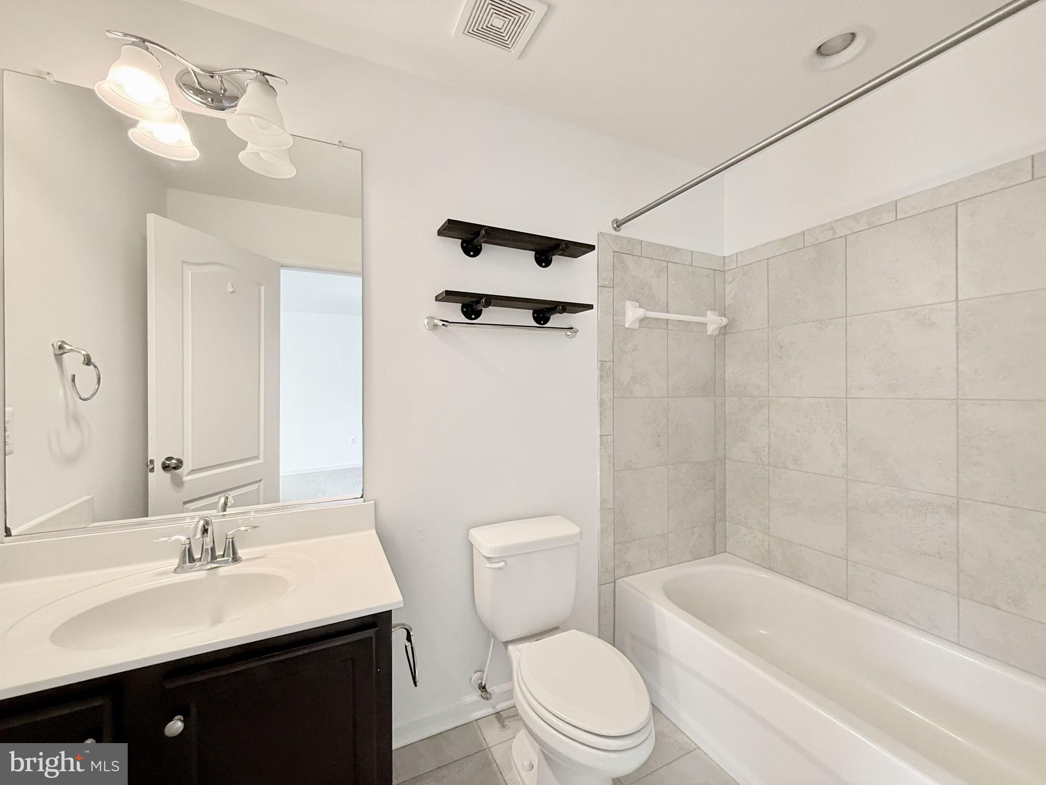 BROOKE POINT ESTATES - Residential Lease