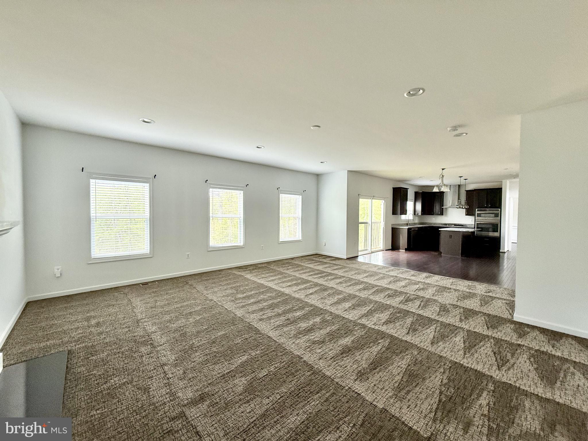 BROOKE POINT ESTATES - Residential Lease