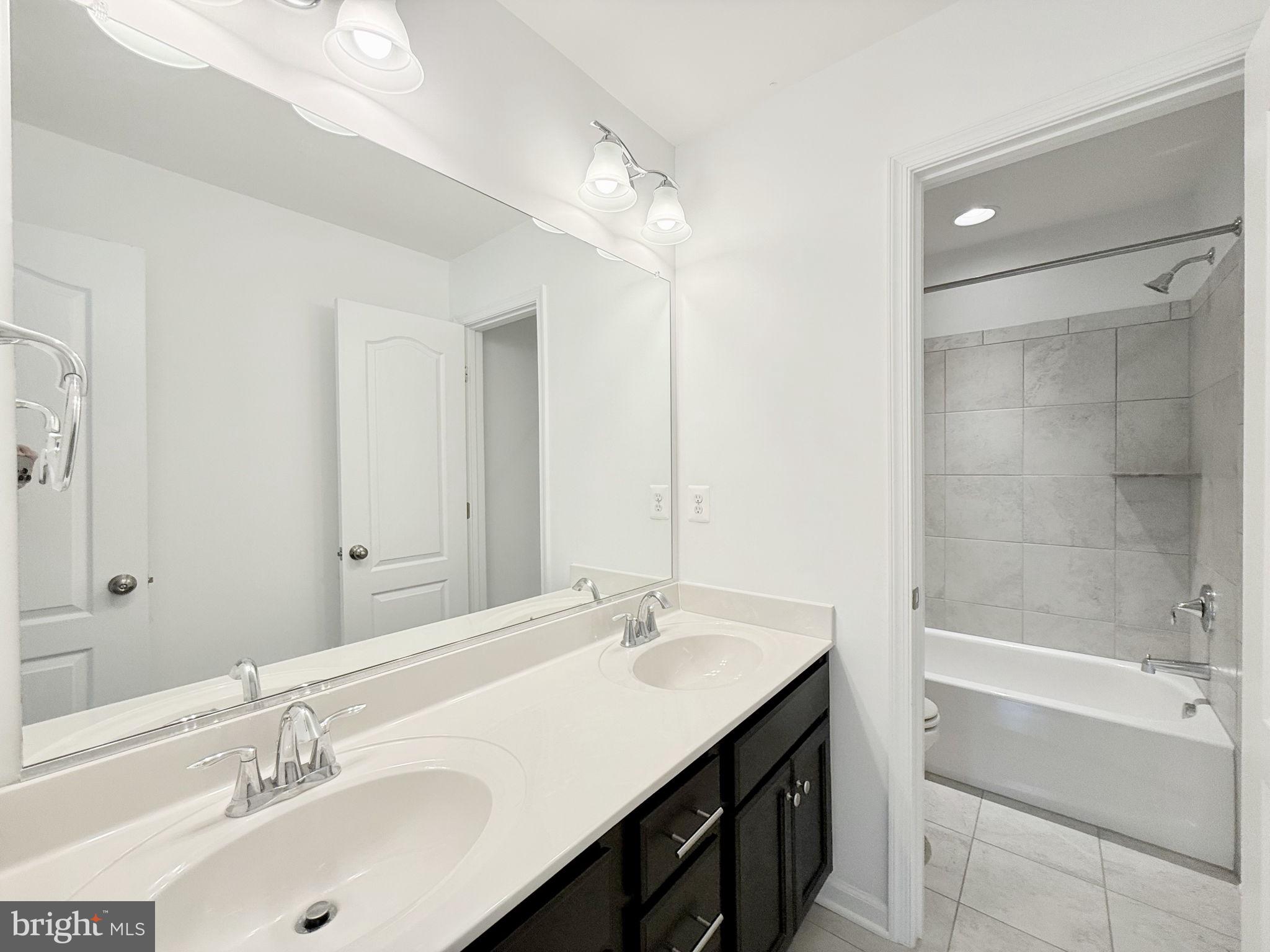 BROOKE POINT ESTATES - Residential Lease