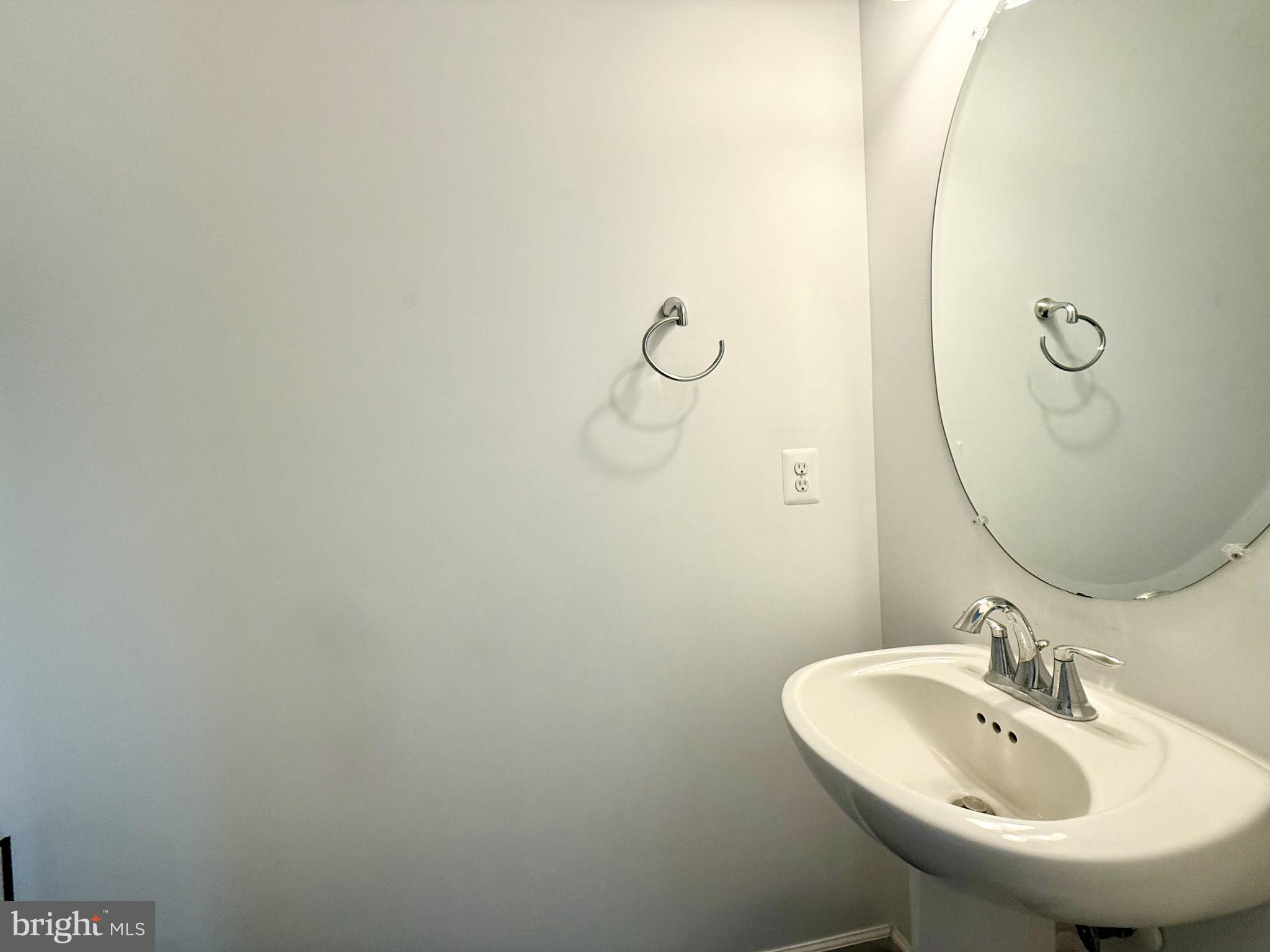 BROOKE POINT ESTATES - Residential Lease