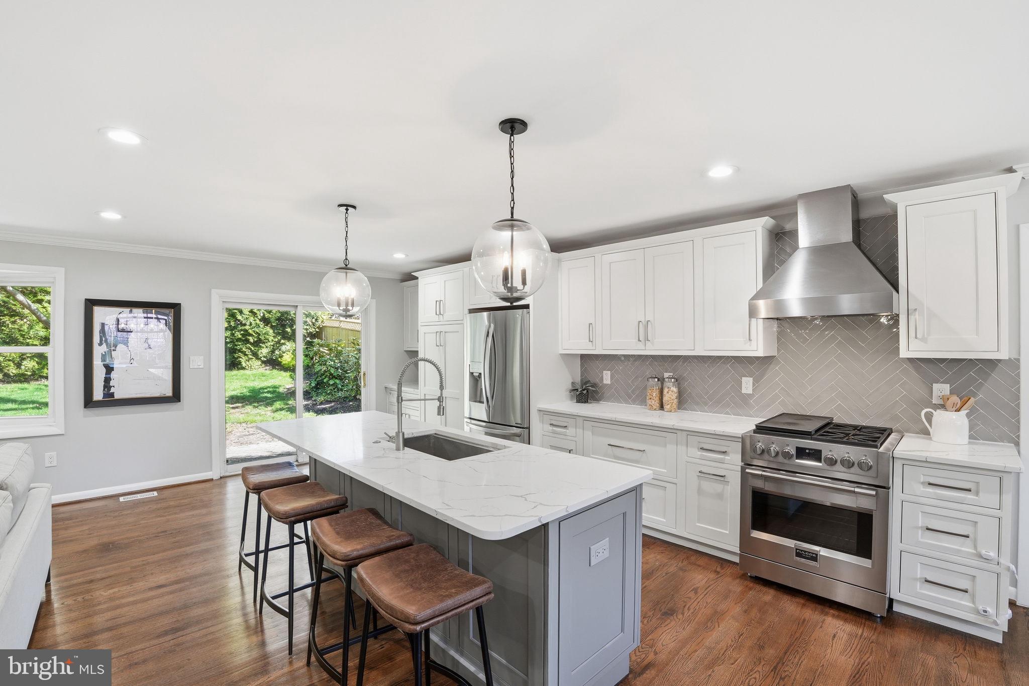 CREST PARK - Residential
