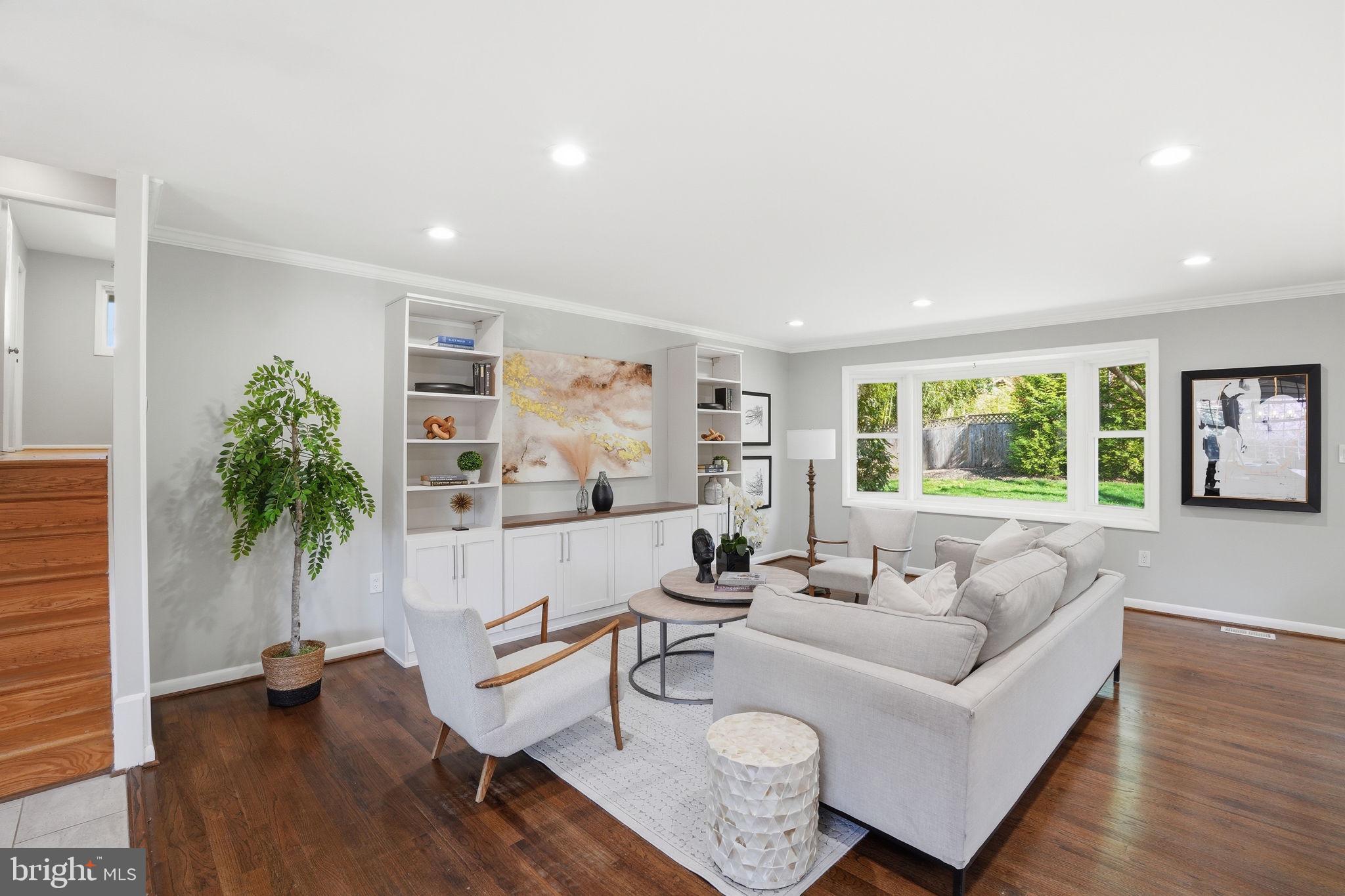 CREST PARK - Residential