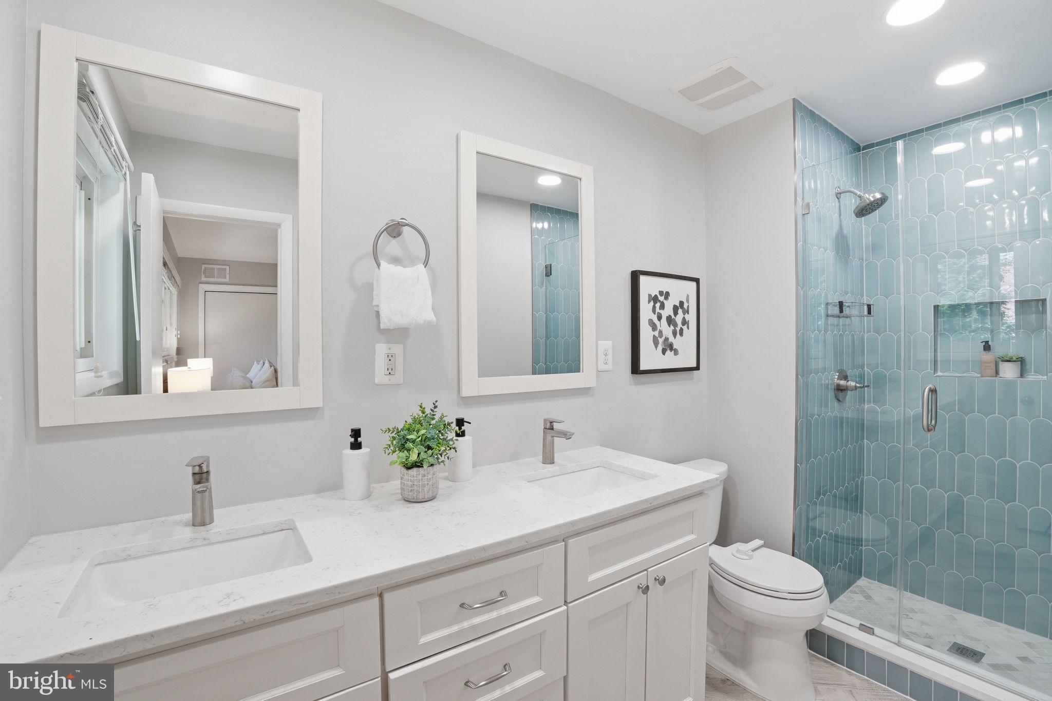 CREST PARK - Residential