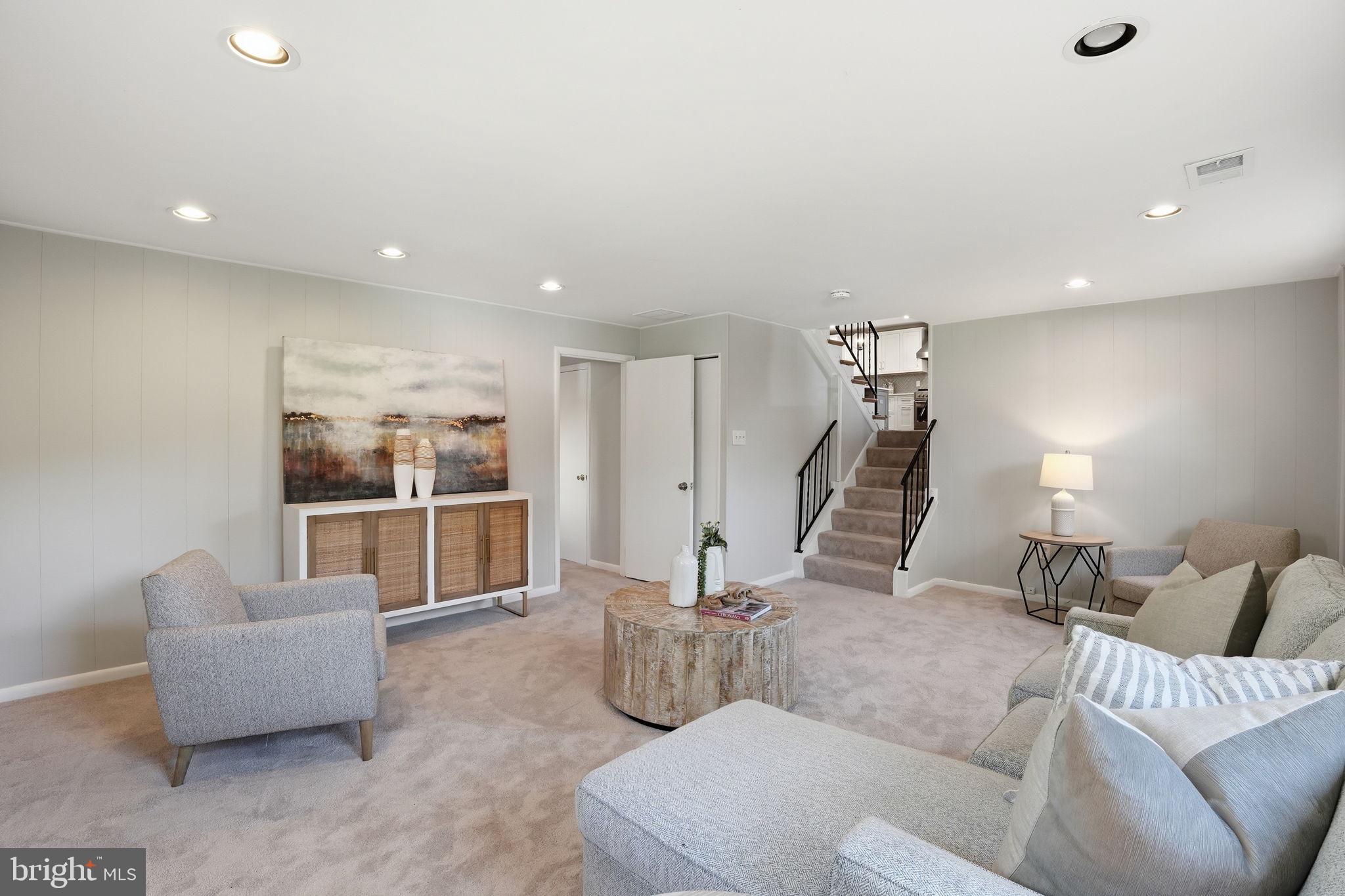 CREST PARK - Residential