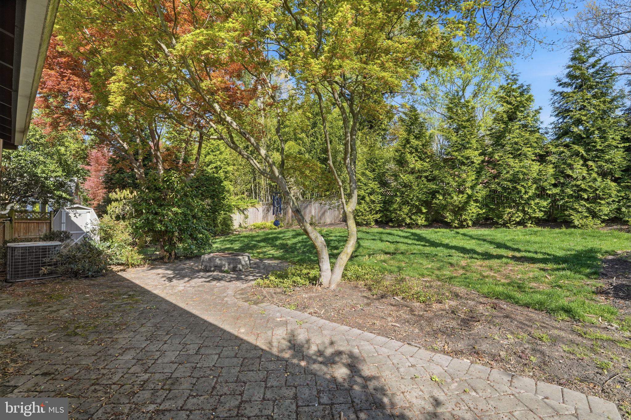 CREST PARK - Residential