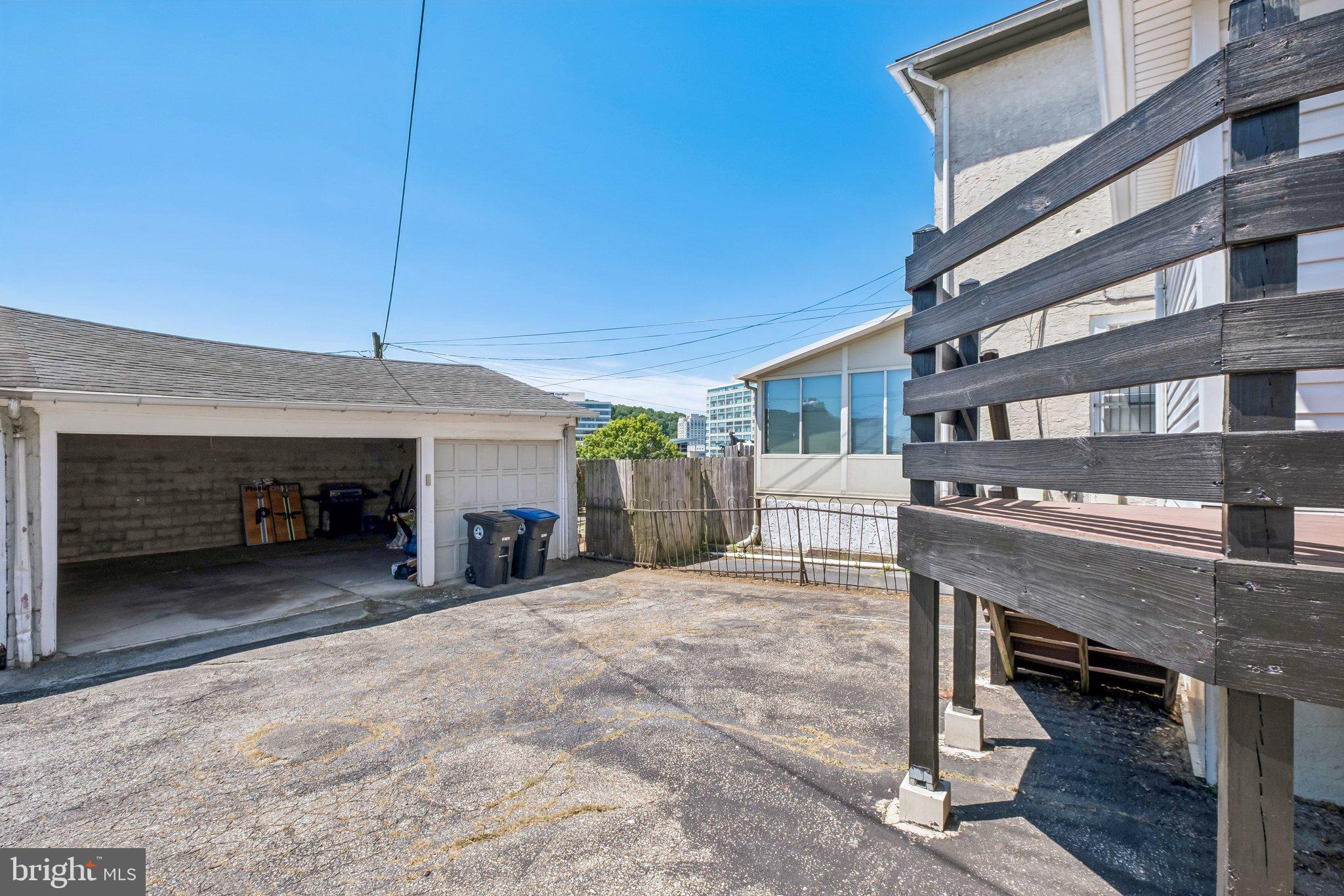 CONSHOHOCKEN - Residential