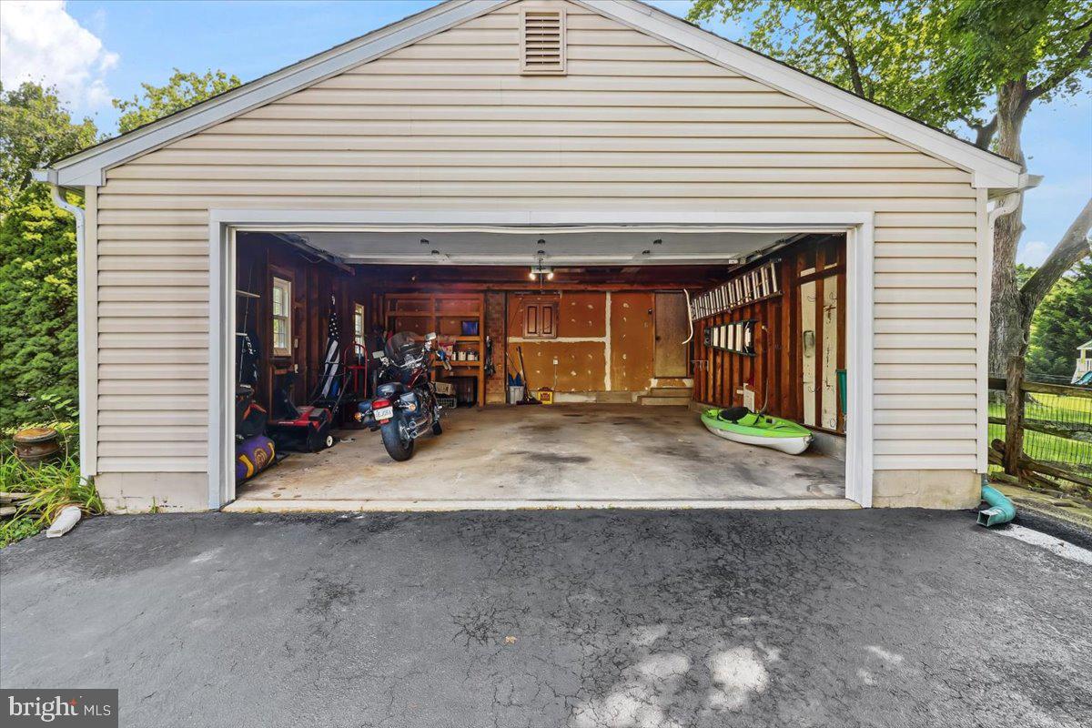 PIN OAK FARMS - Residential