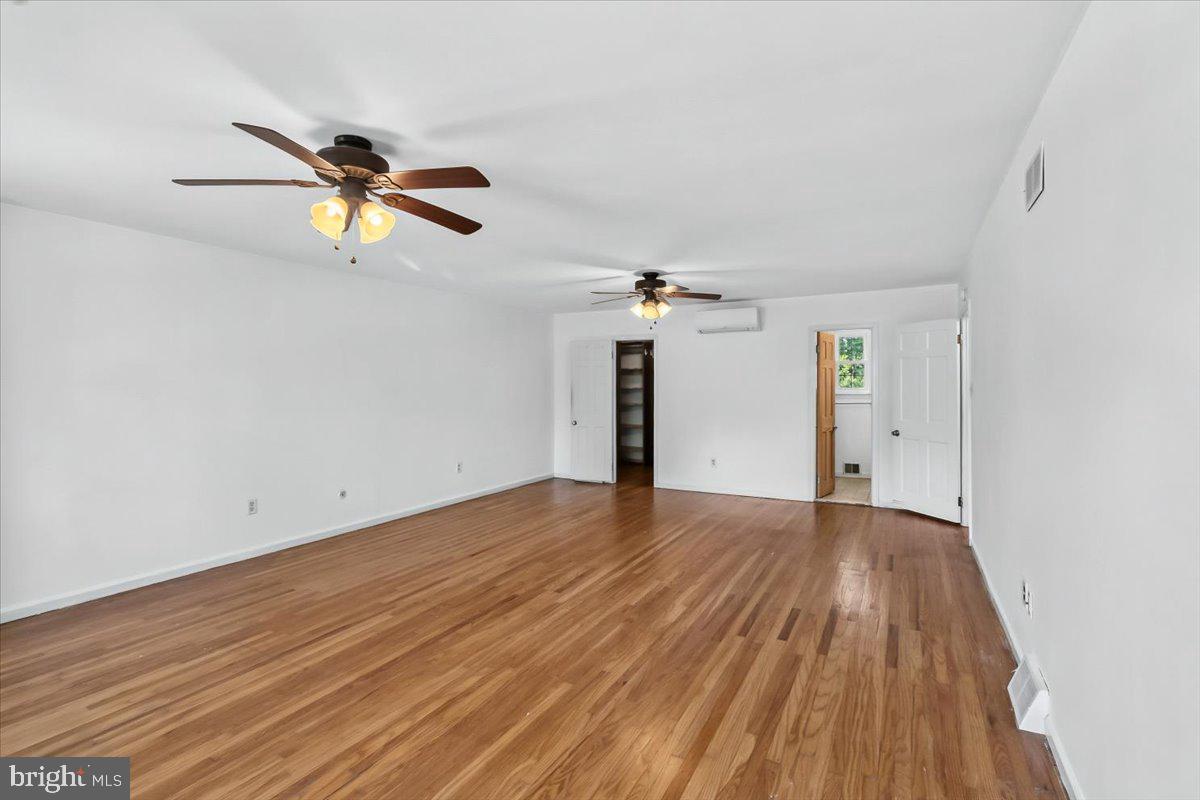 PIN OAK FARMS - Residential