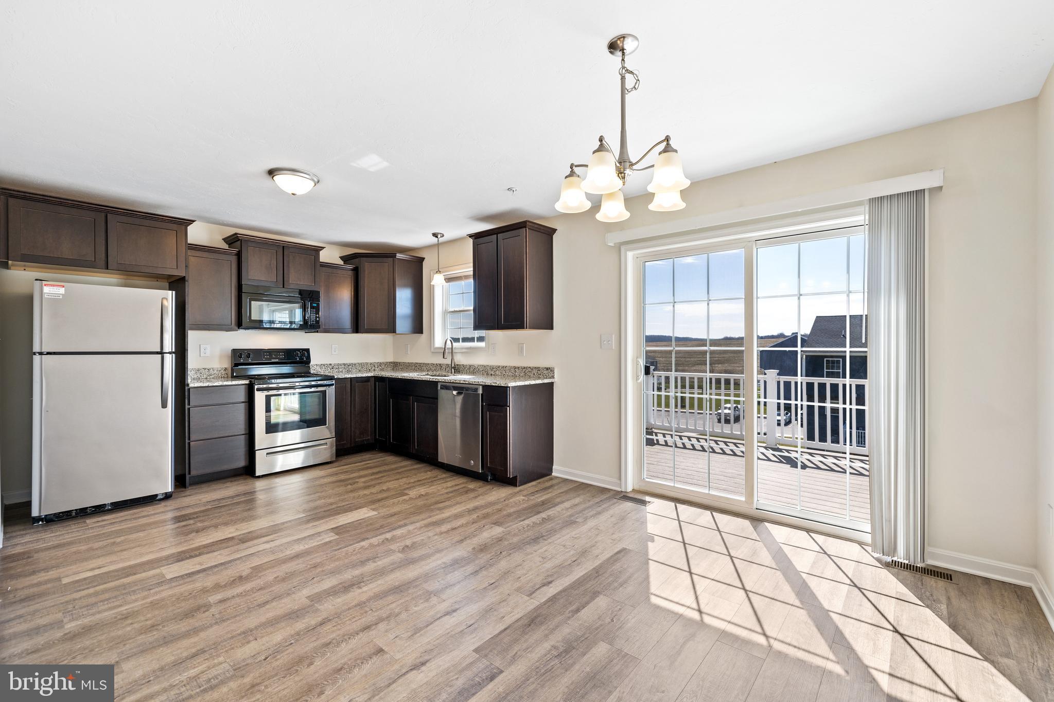 FRANKLIN SQUARE - Residential Lease