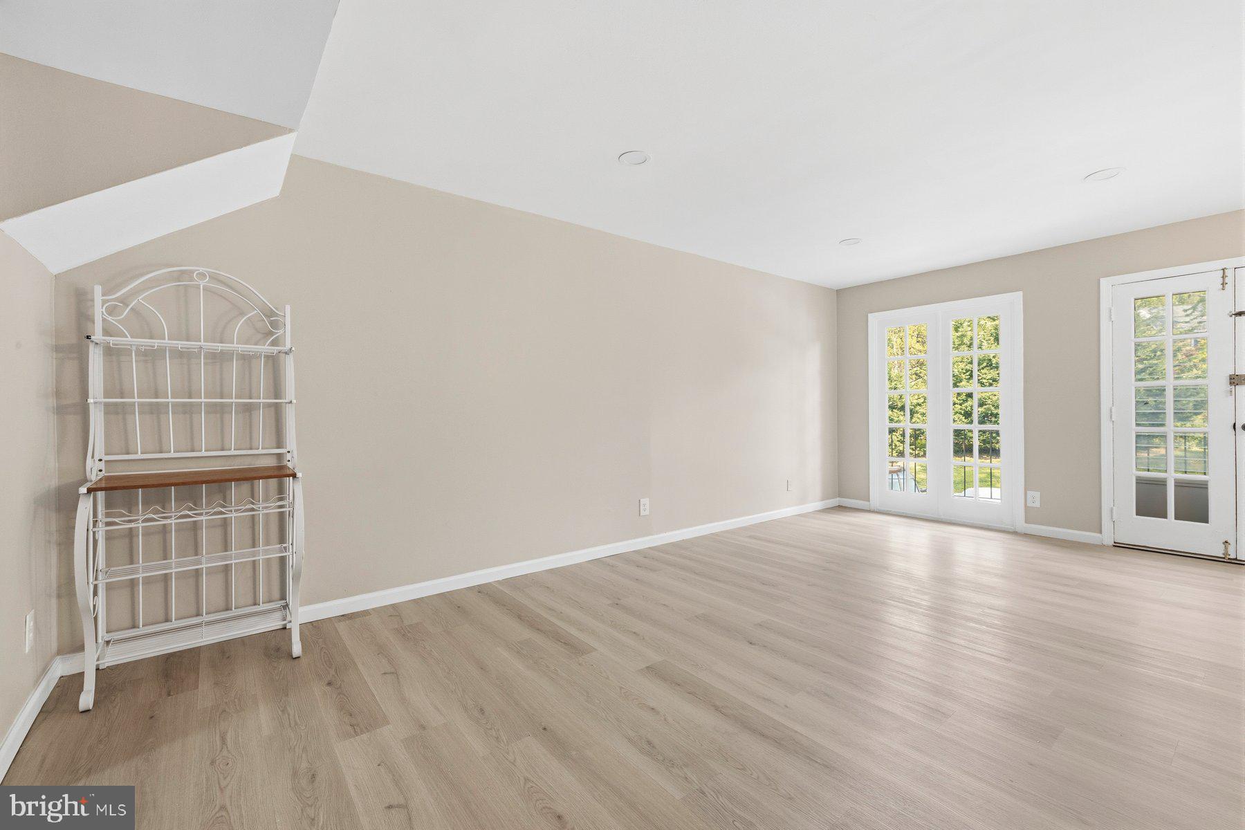 WOODSIDE VILLAGE - Residential