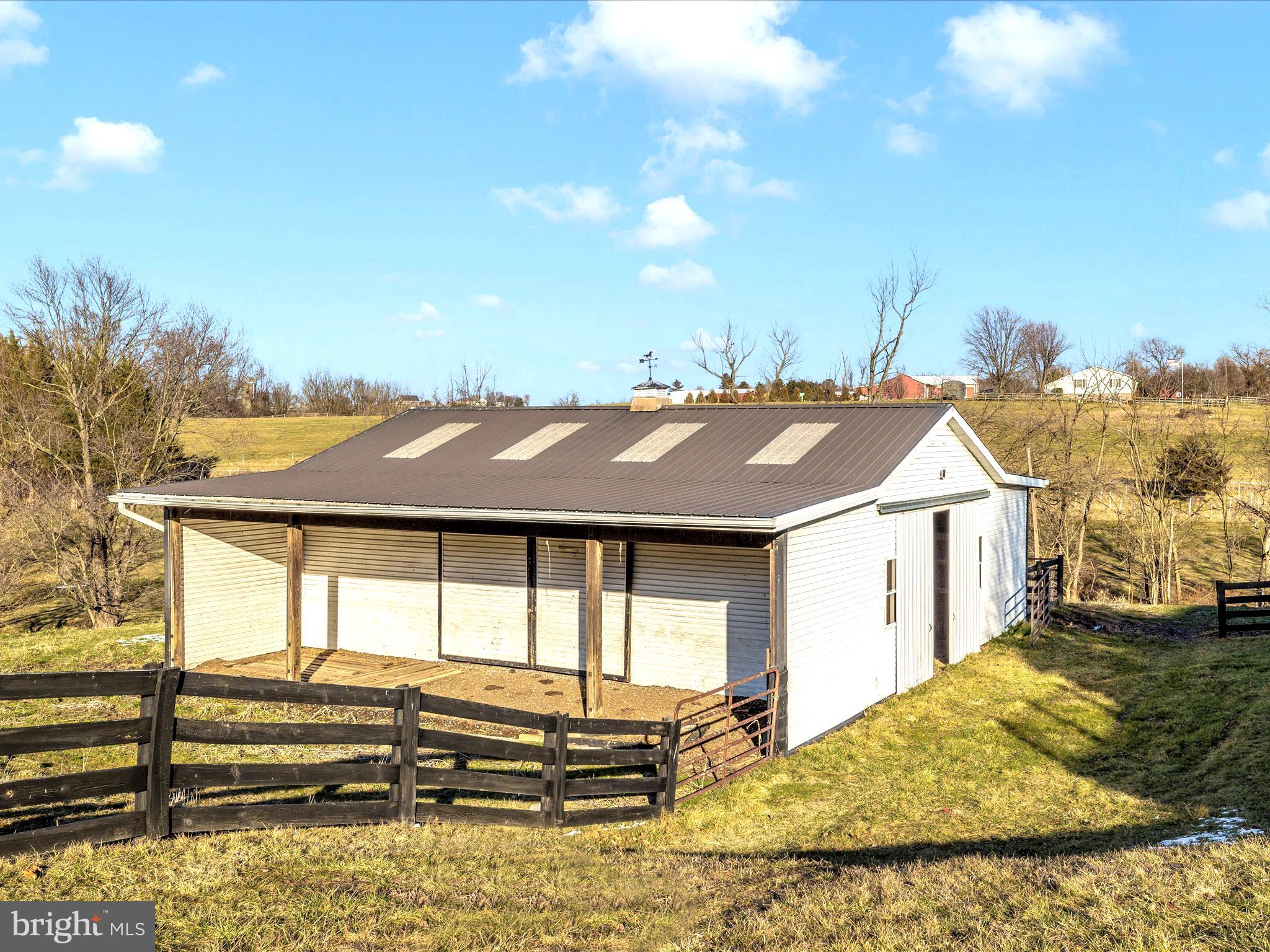 JOHNSVILLE - Farm
