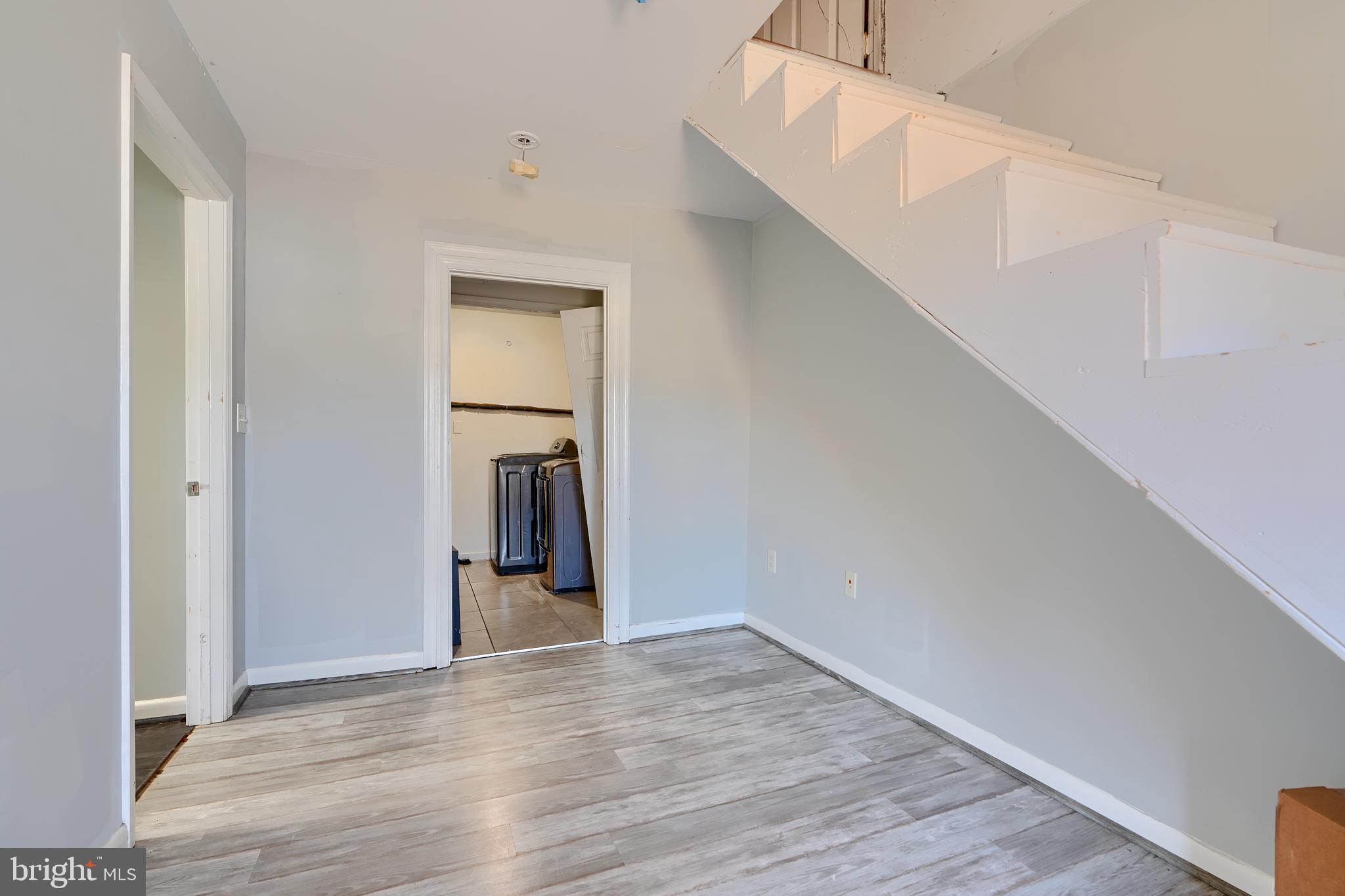 ELMWOOD - Residential