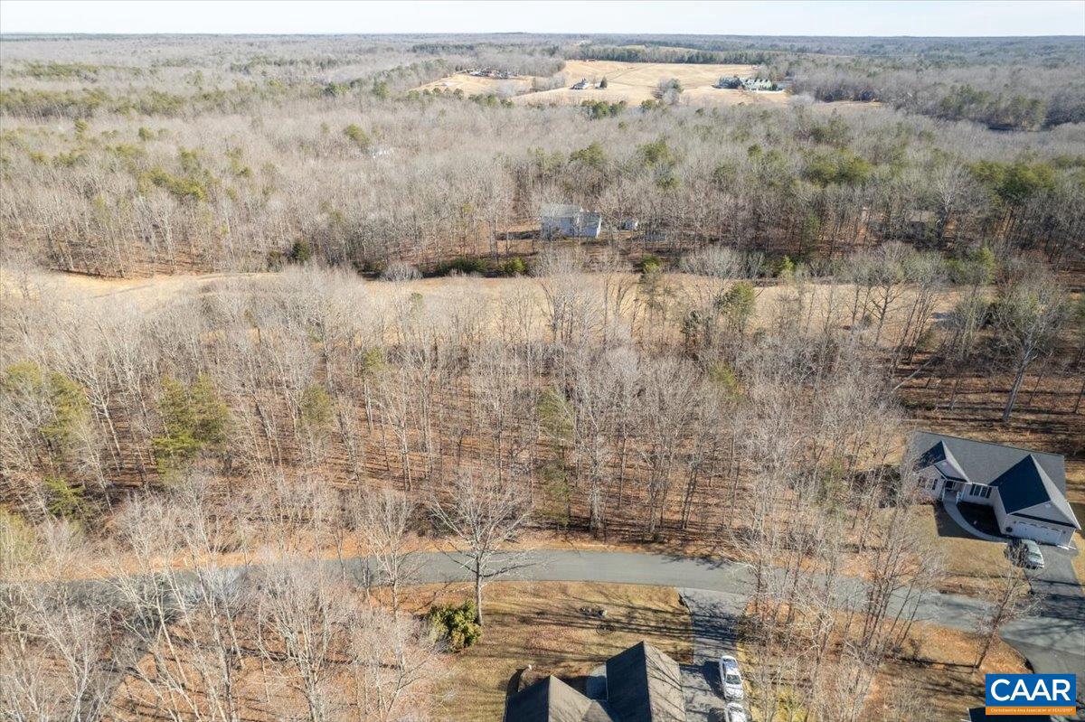 SHENANDOAH CROSSING - Land