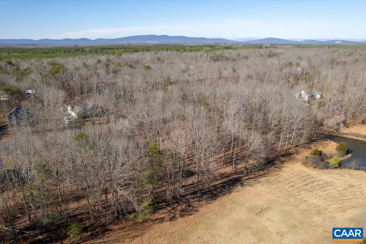 SHENANDOAH CROSSING - Land