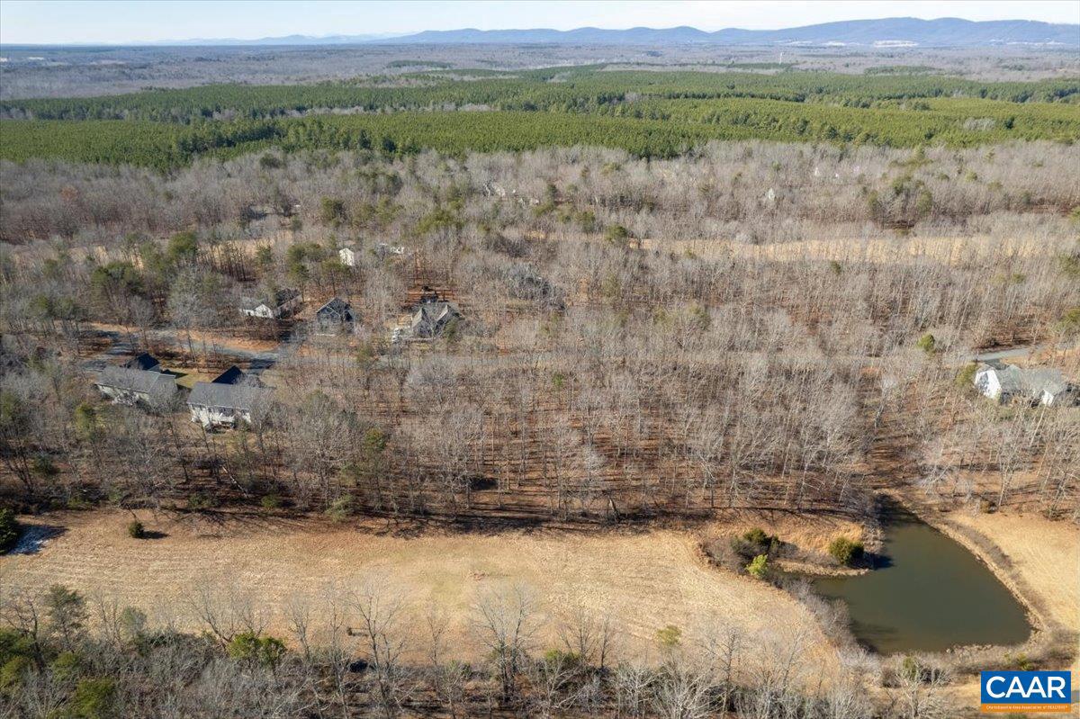 SHENANDOAH CROSSING - Land