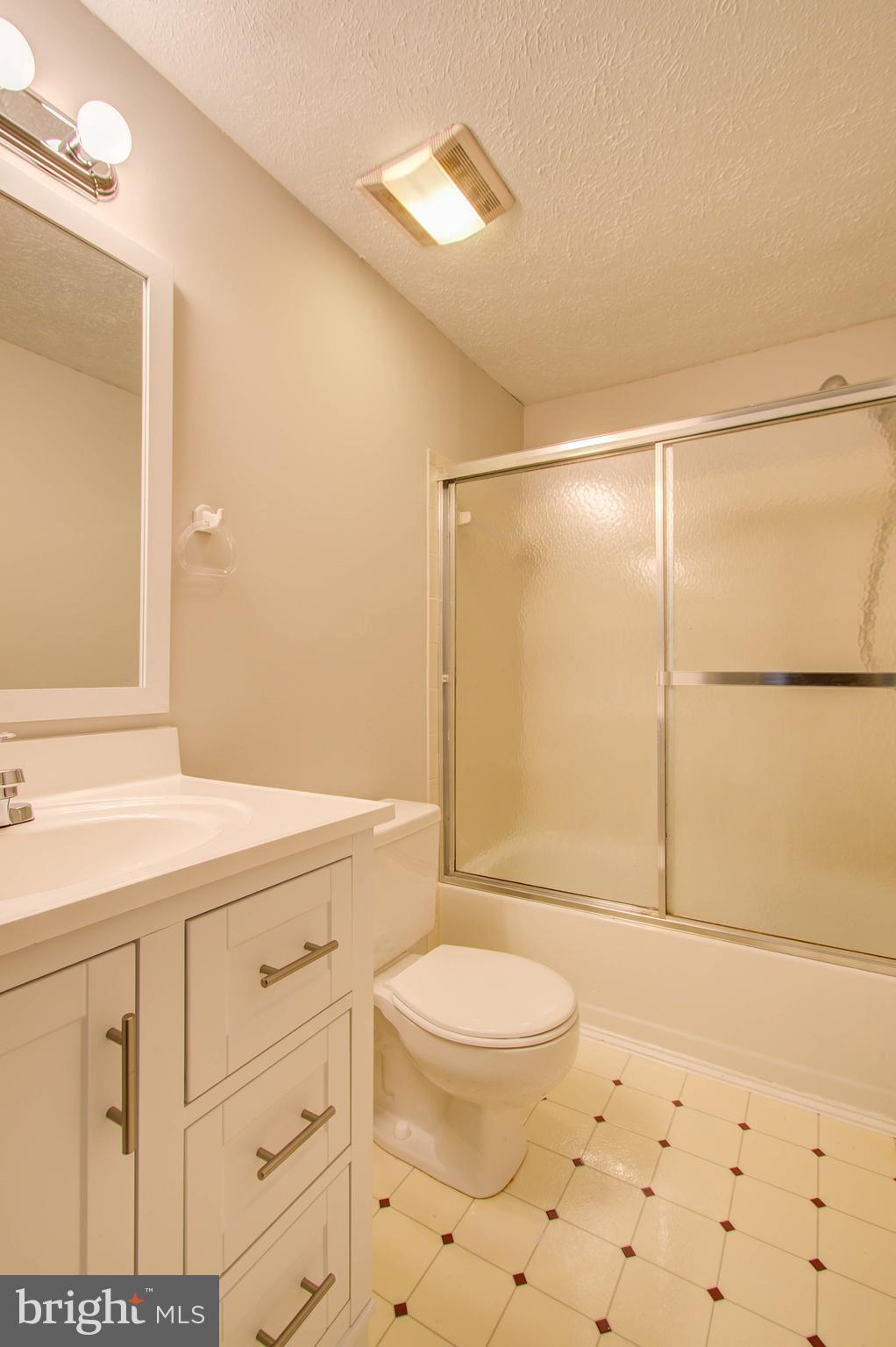 OAK VIEW VILLAGE - Residential