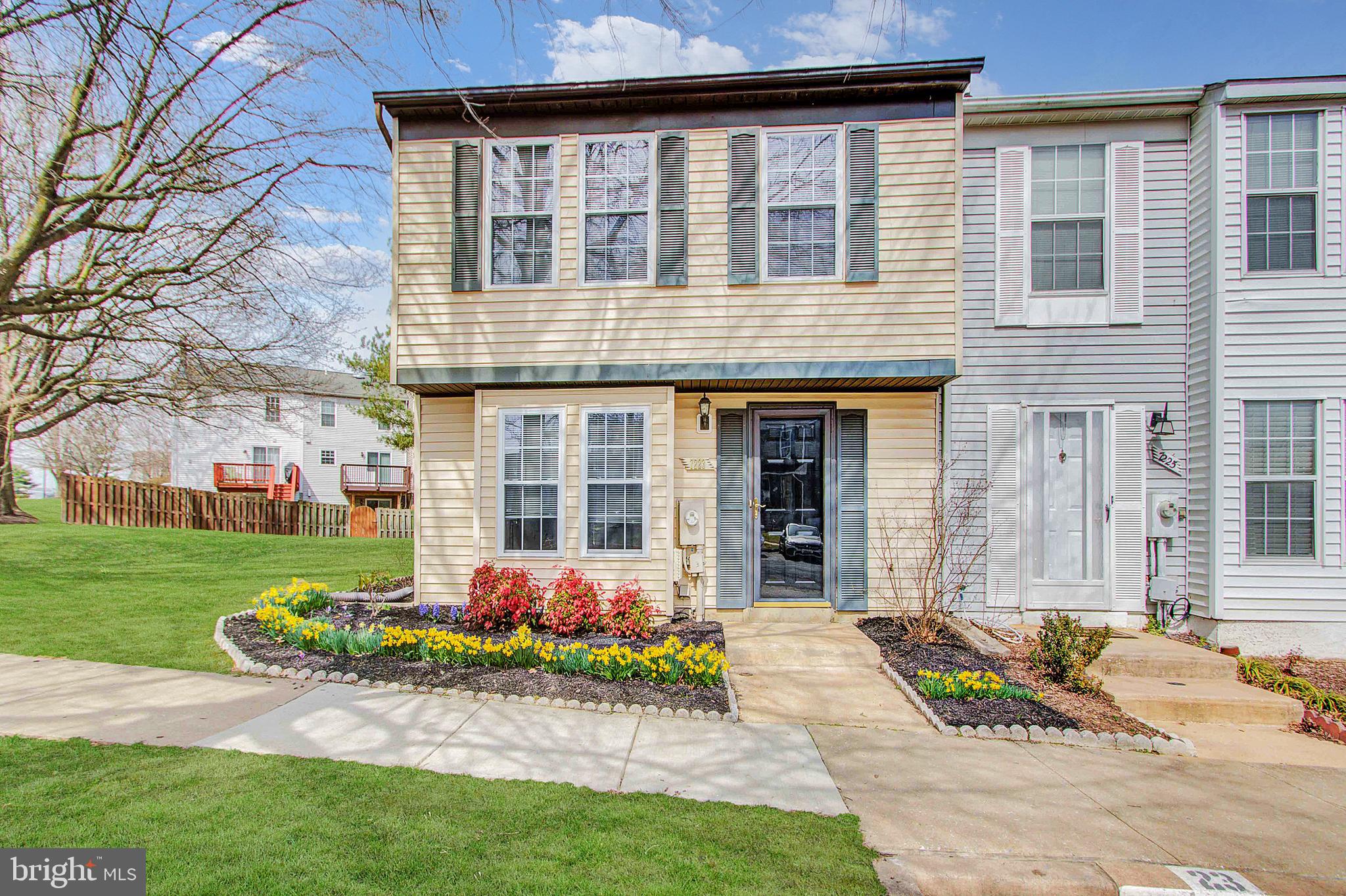 OAK VIEW VILLAGE - Residential