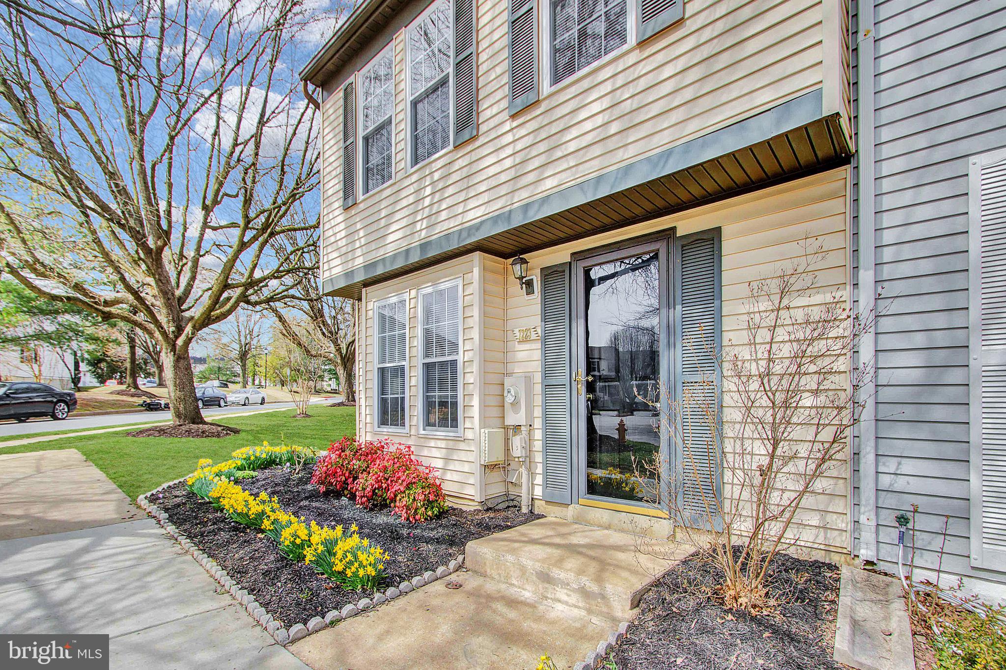 OAK VIEW VILLAGE - Residential