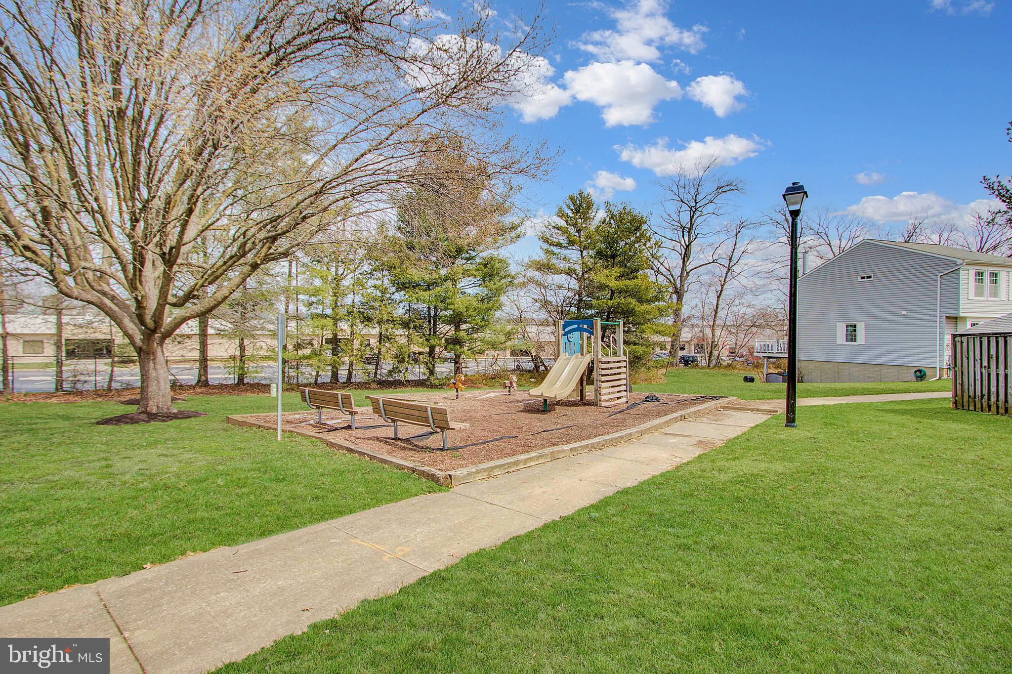 OAK VIEW VILLAGE - Residential