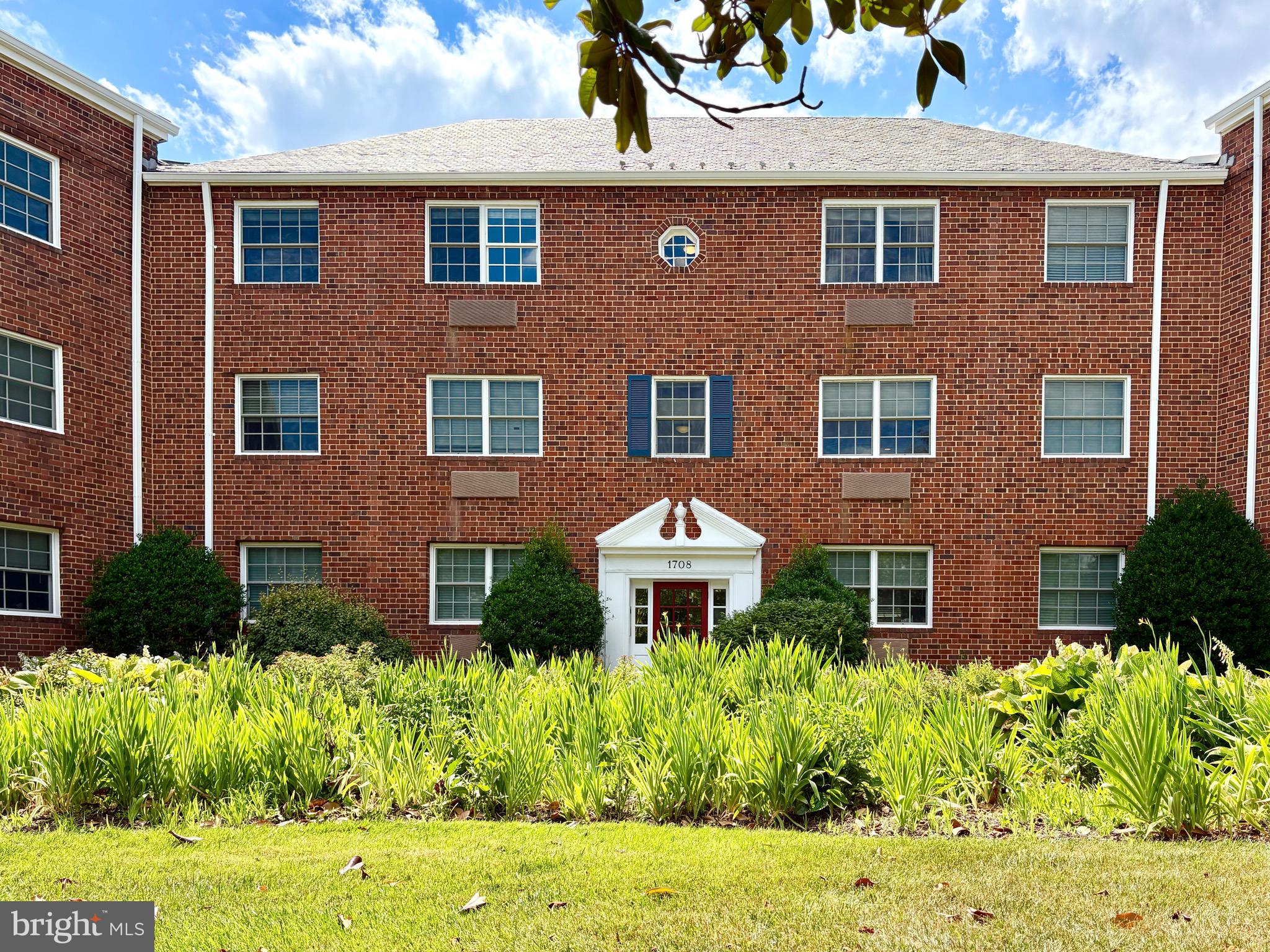 POTOWMACK CROSSING - Residential