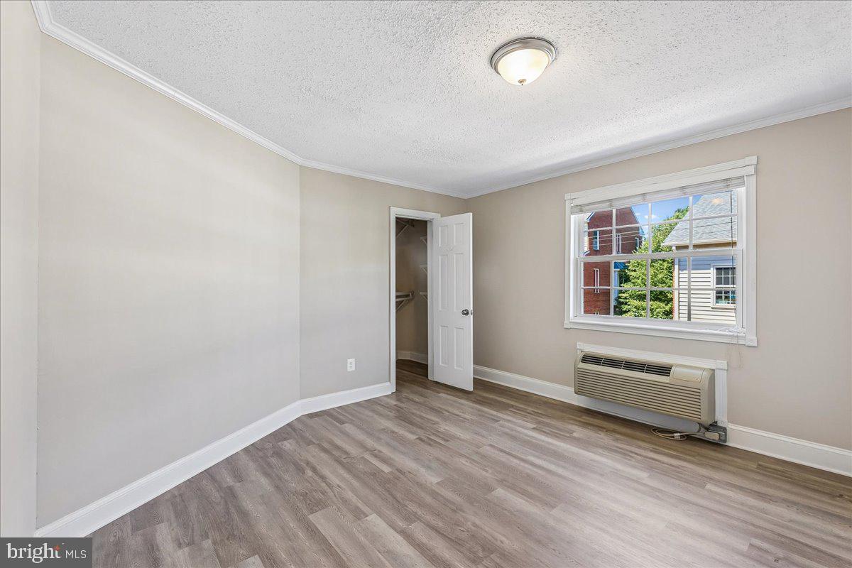 POTOWMACK CROSSING - Residential