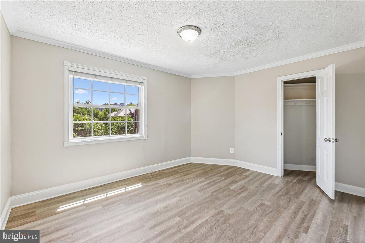POTOWMACK CROSSING - Residential