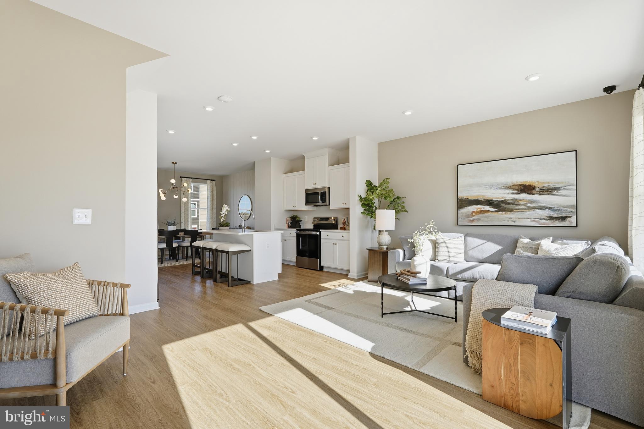 PRESIDENTS POINTE - Residential