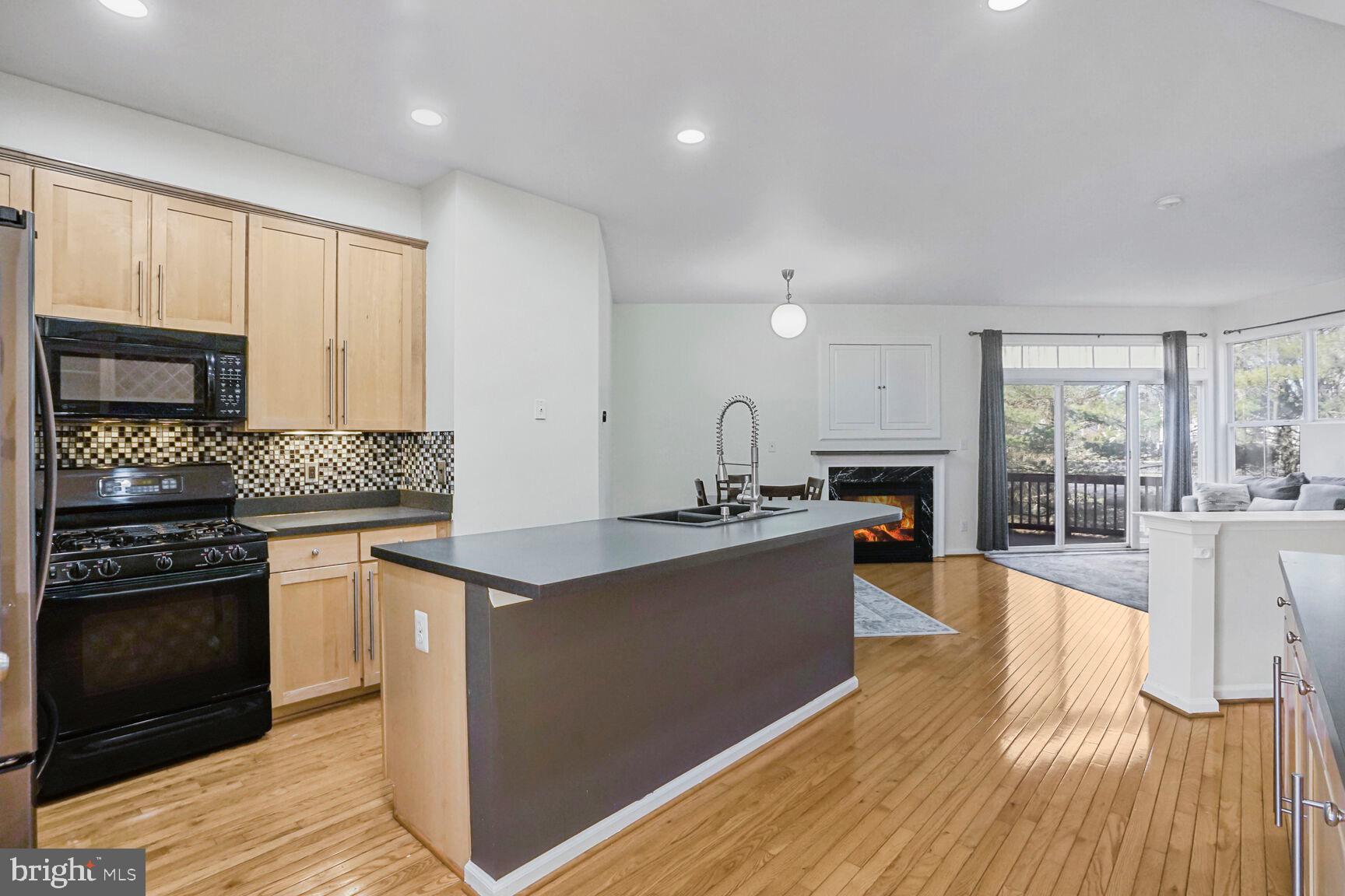 BROADLANDS - Residential