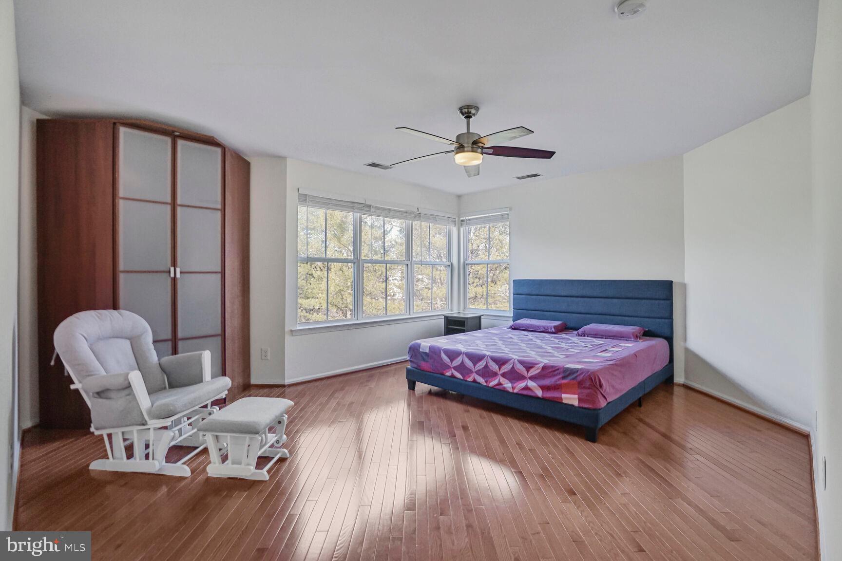 BROADLANDS - Residential