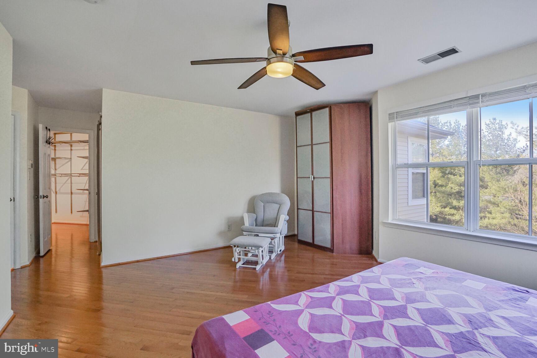 BROADLANDS - Residential