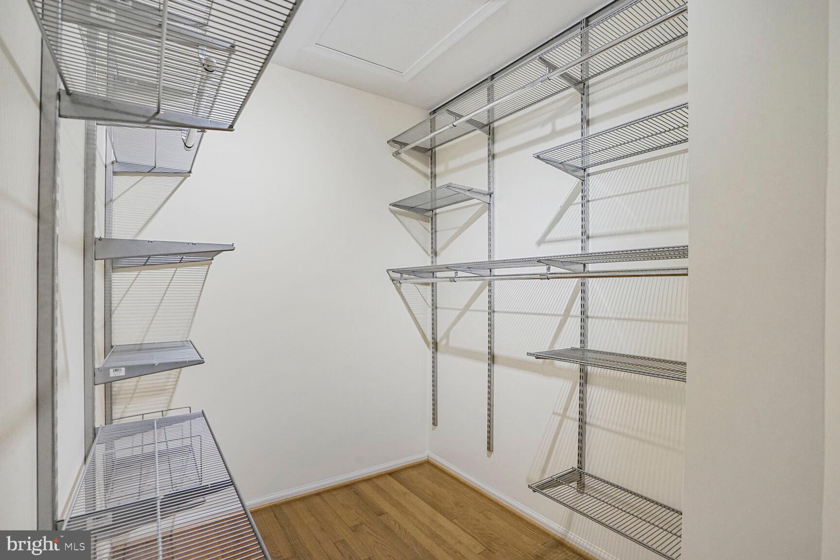 BROADLANDS - Residential