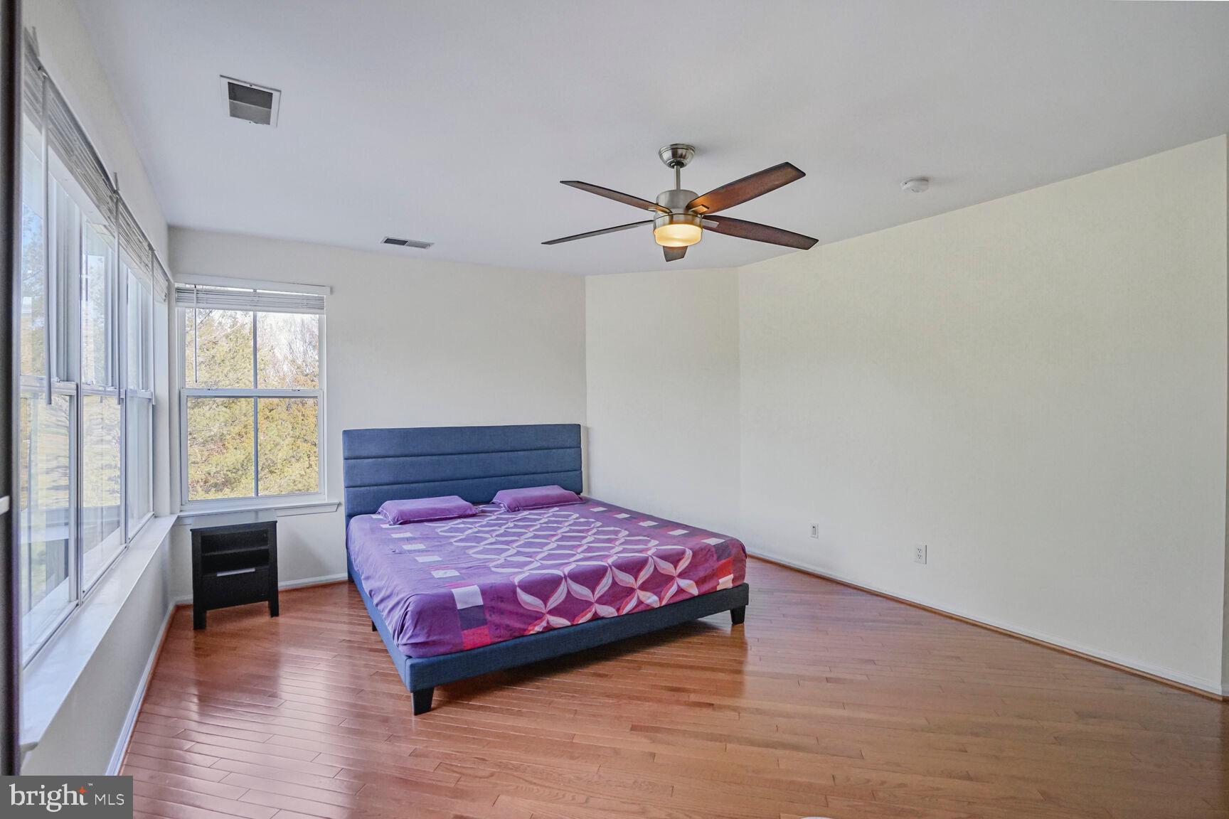 BROADLANDS - Residential
