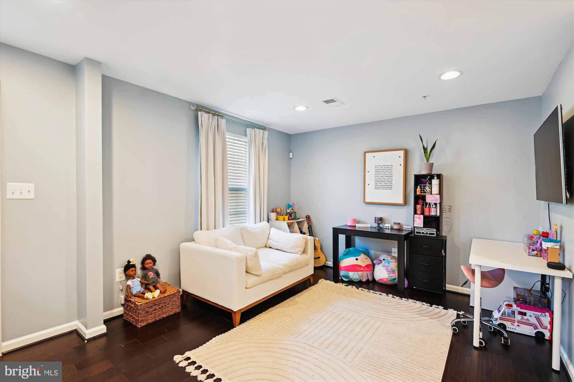HOWARD SQUARE - Residential