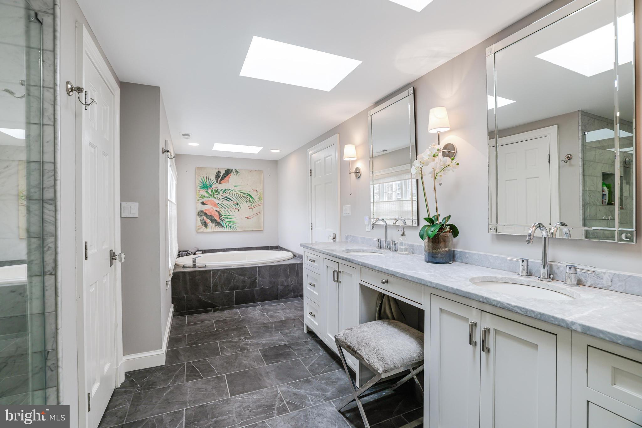 BRIGGS AND HOOPERS - Residential