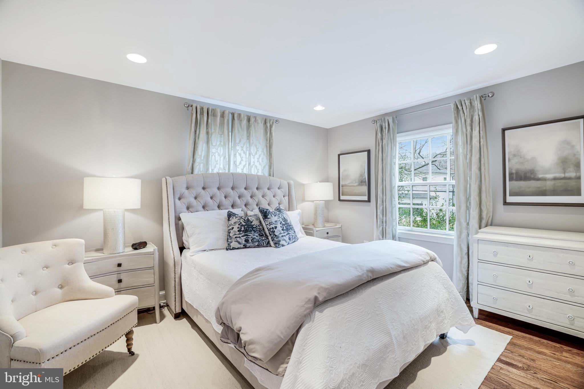 BRIGGS AND HOOPERS - Residential