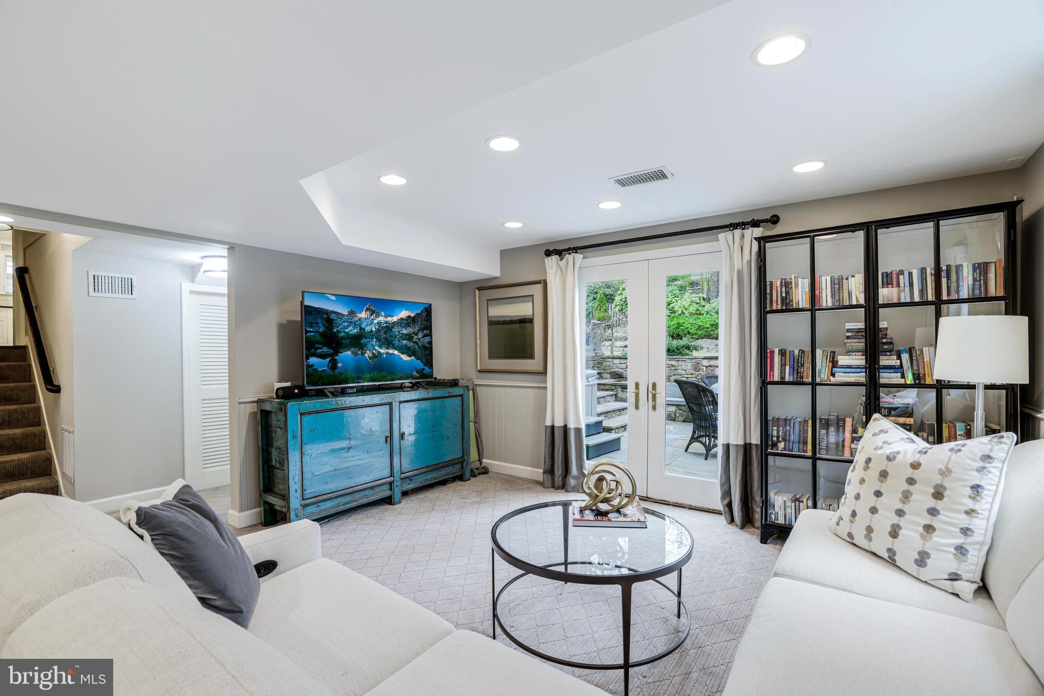 BRIGGS AND HOOPERS - Residential