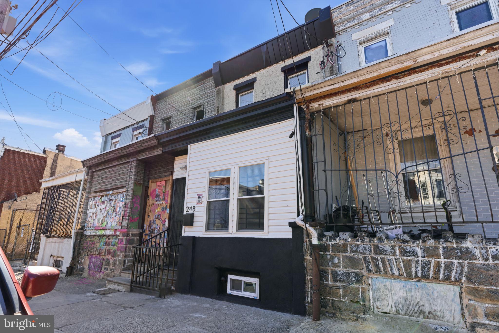 KENSINGTON - Residential