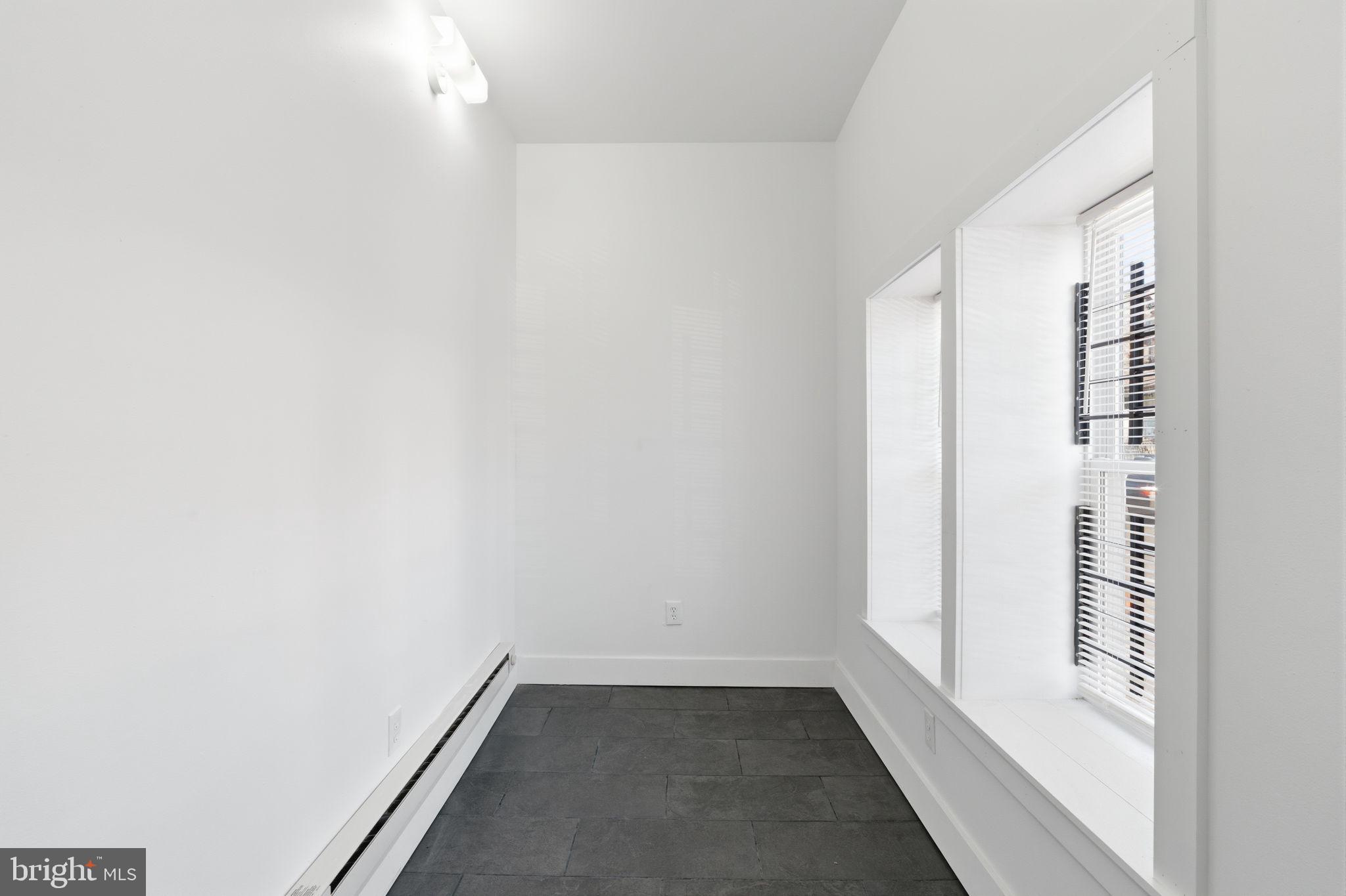 KENSINGTON - Residential