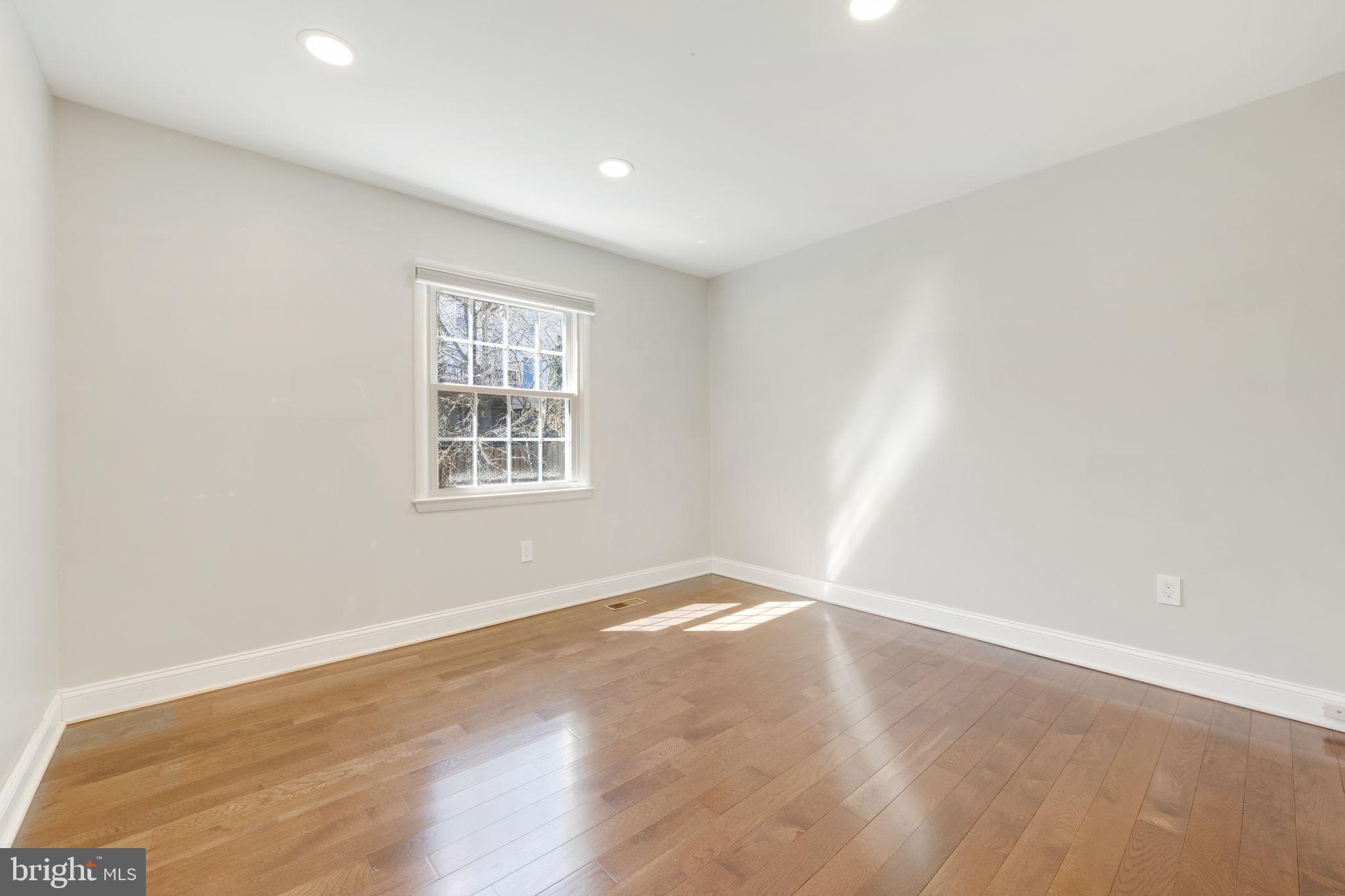 WINDSOR PARK - Residential