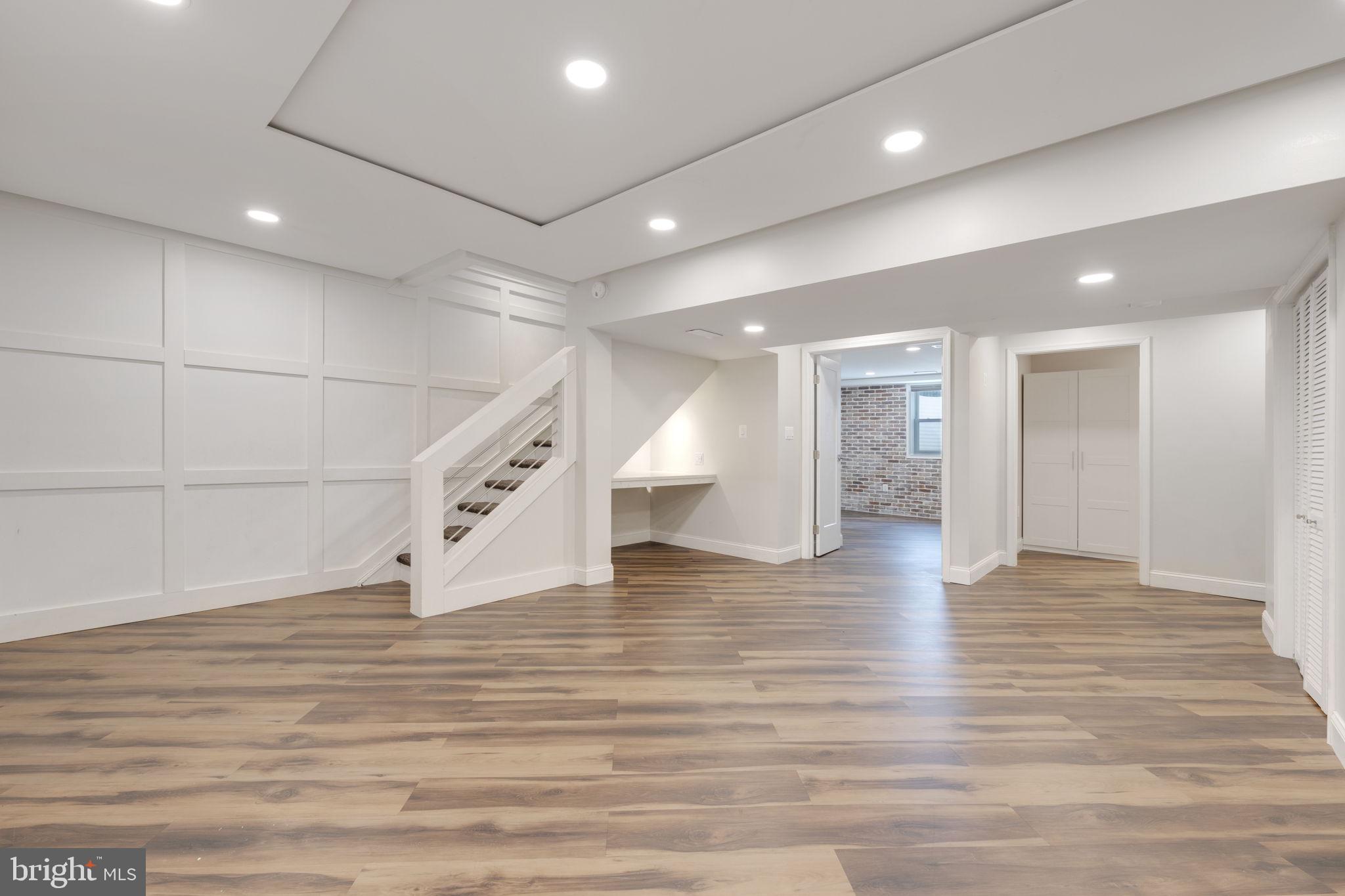 WINDSOR PARK - Residential