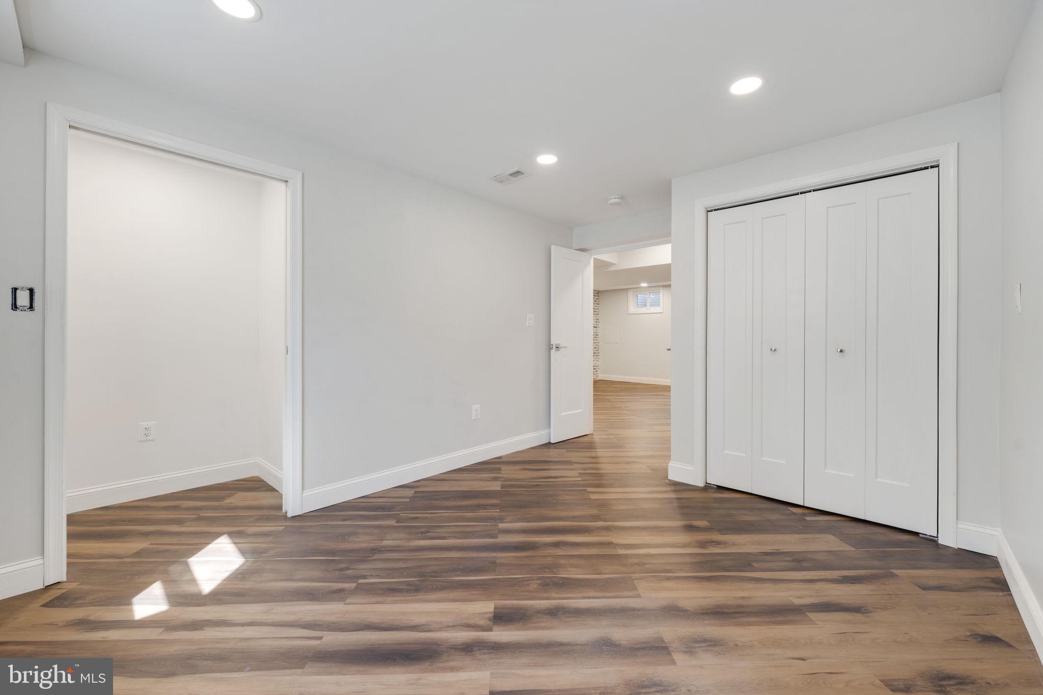 WINDSOR PARK - Residential