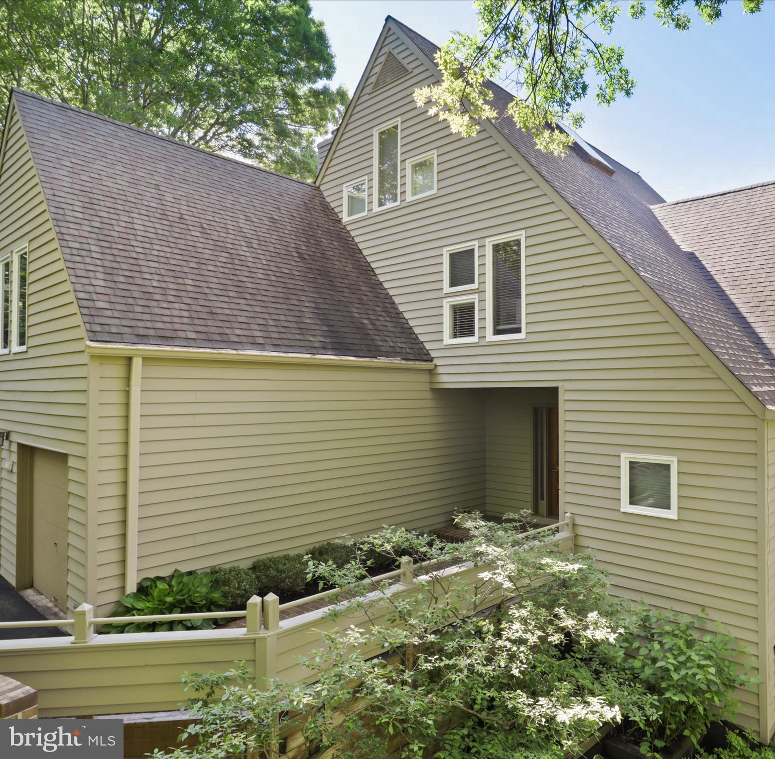 RESTON - Residential