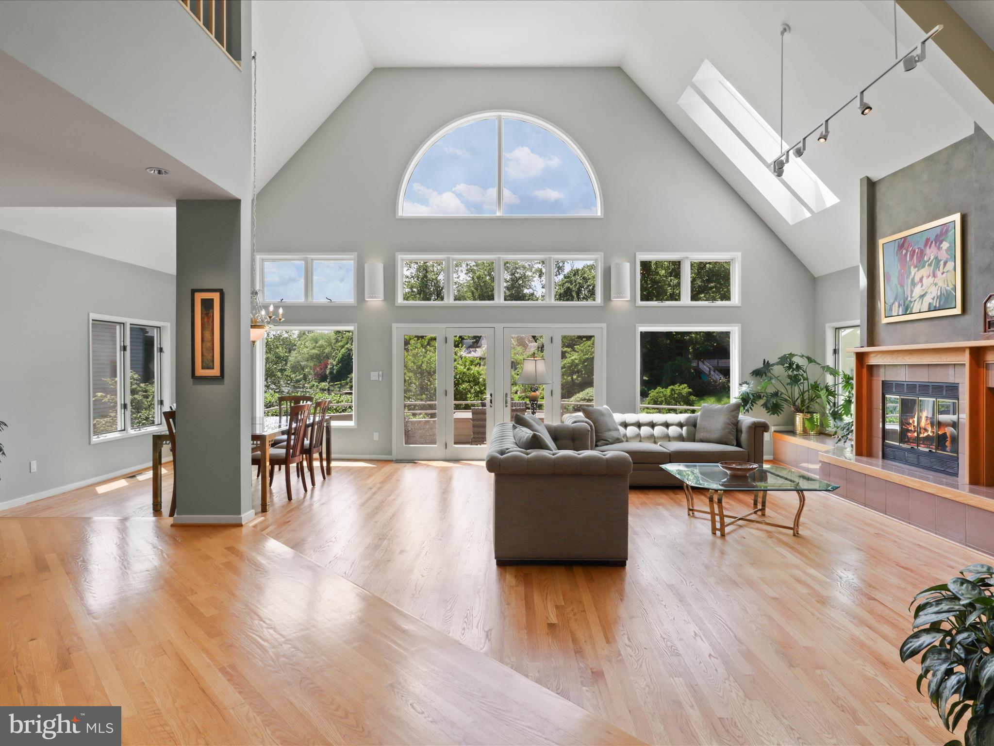 RESTON - Residential