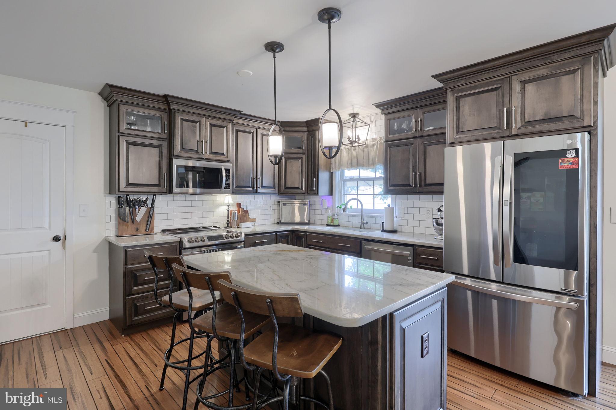 COUNTRY MILLS - Residential