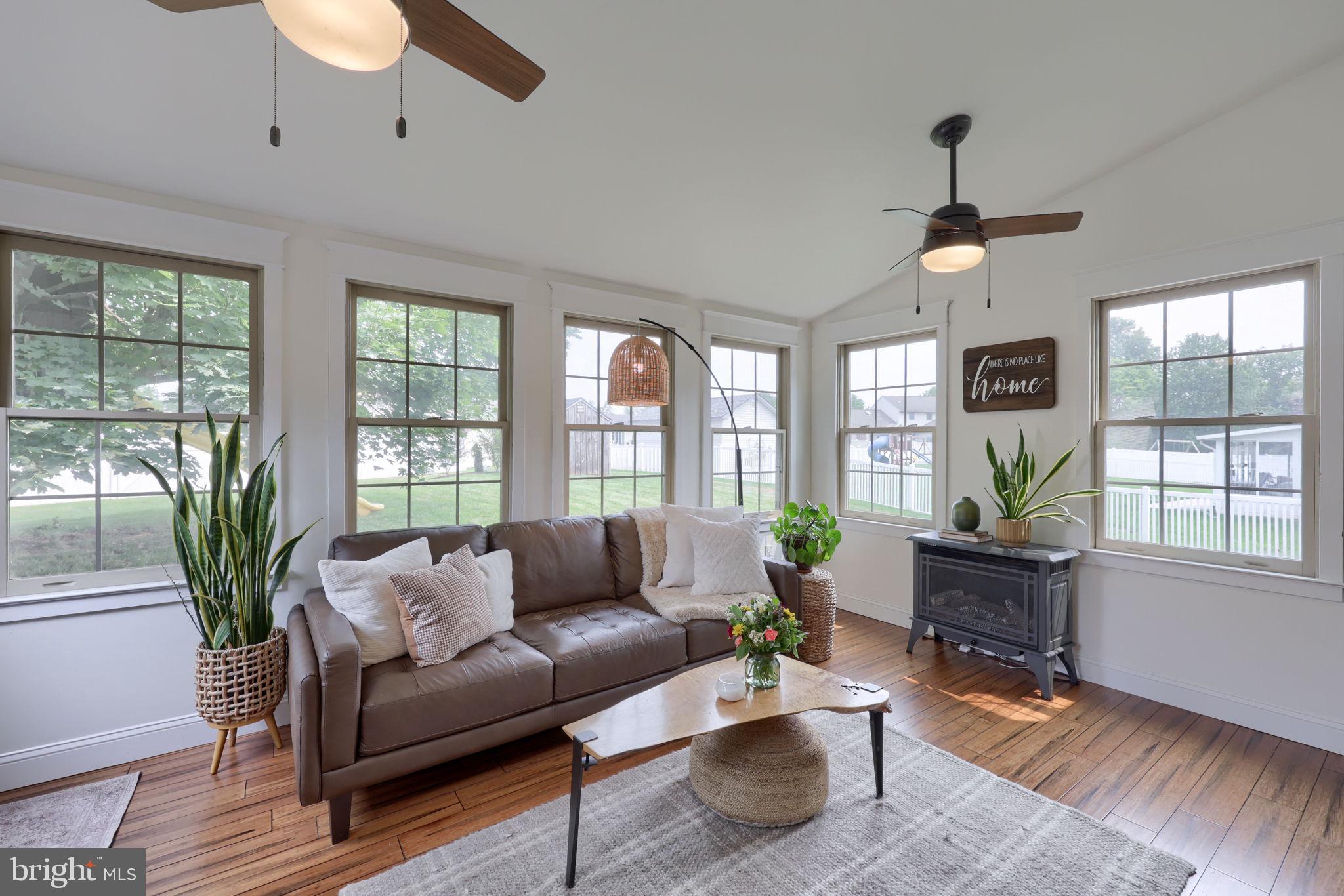 COUNTRY MILLS - Residential