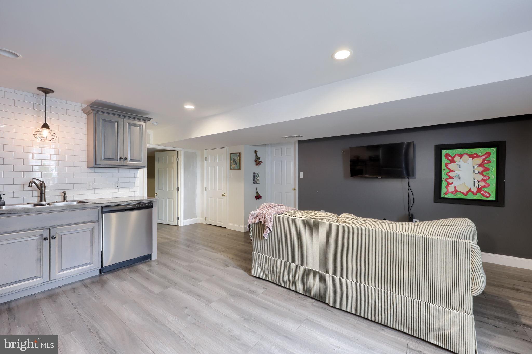 COUNTRY MILLS - Residential