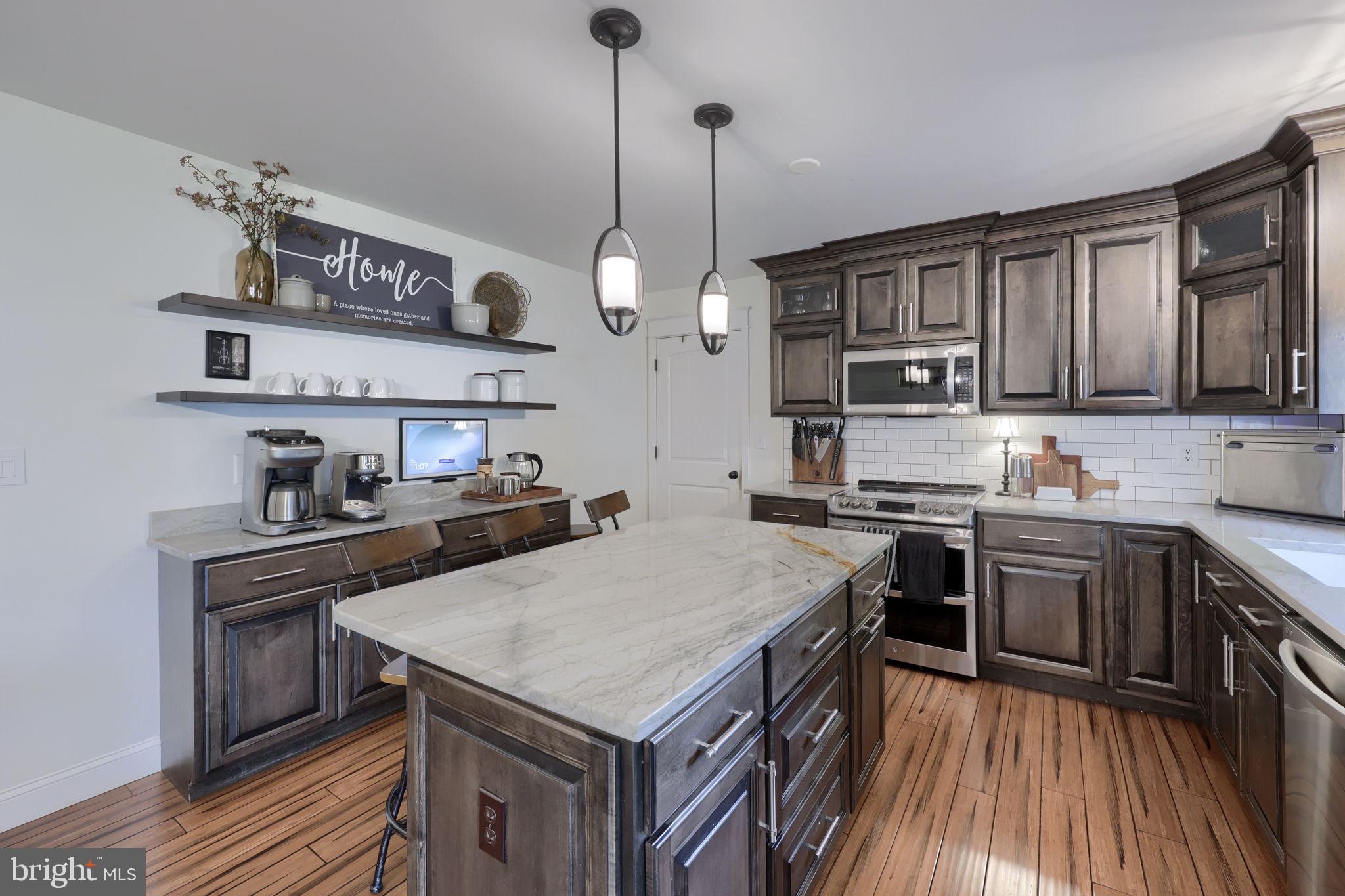 COUNTRY MILLS - Residential
