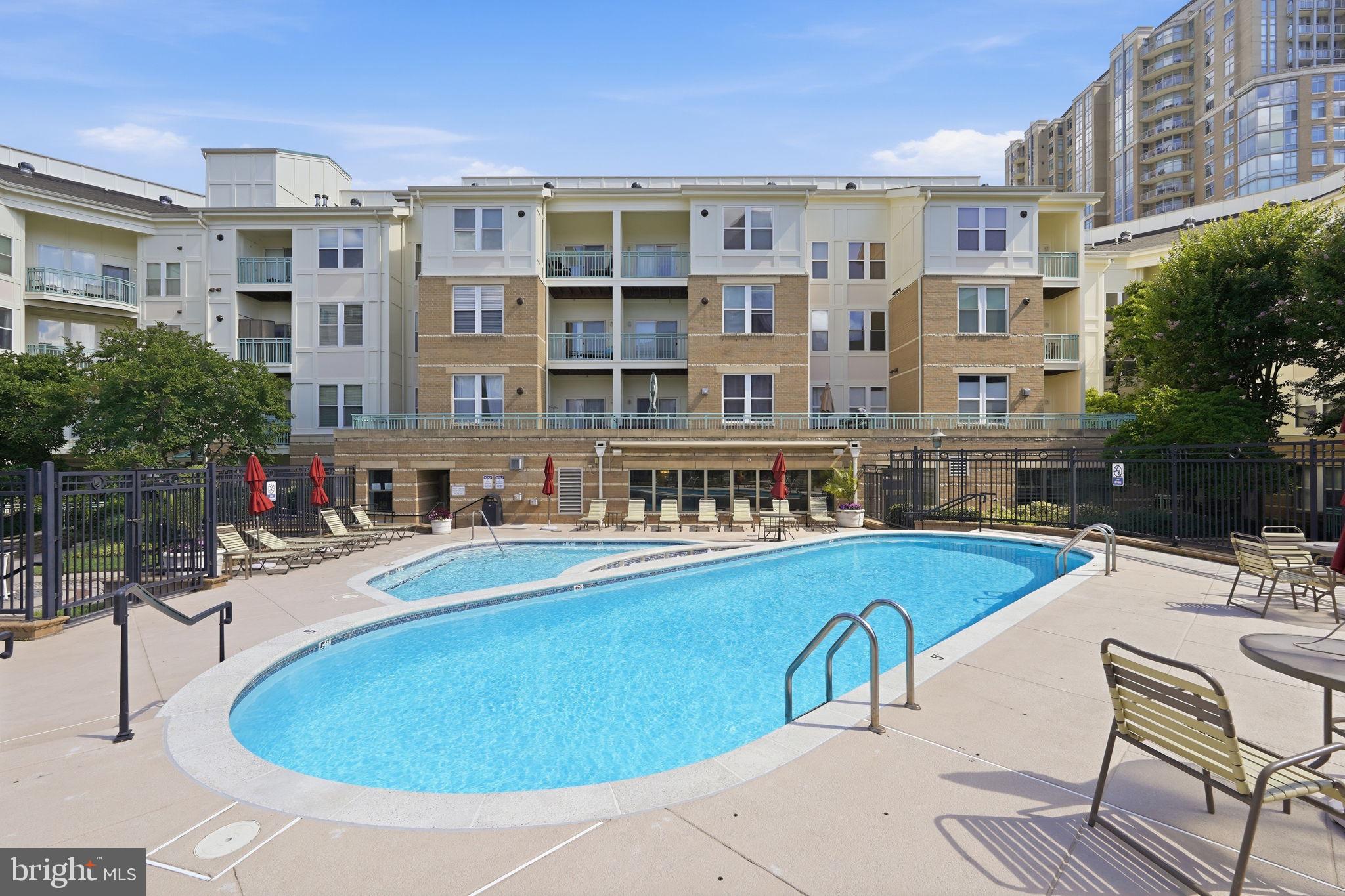 MARKET STREET AT TOWN CENTER - Residential