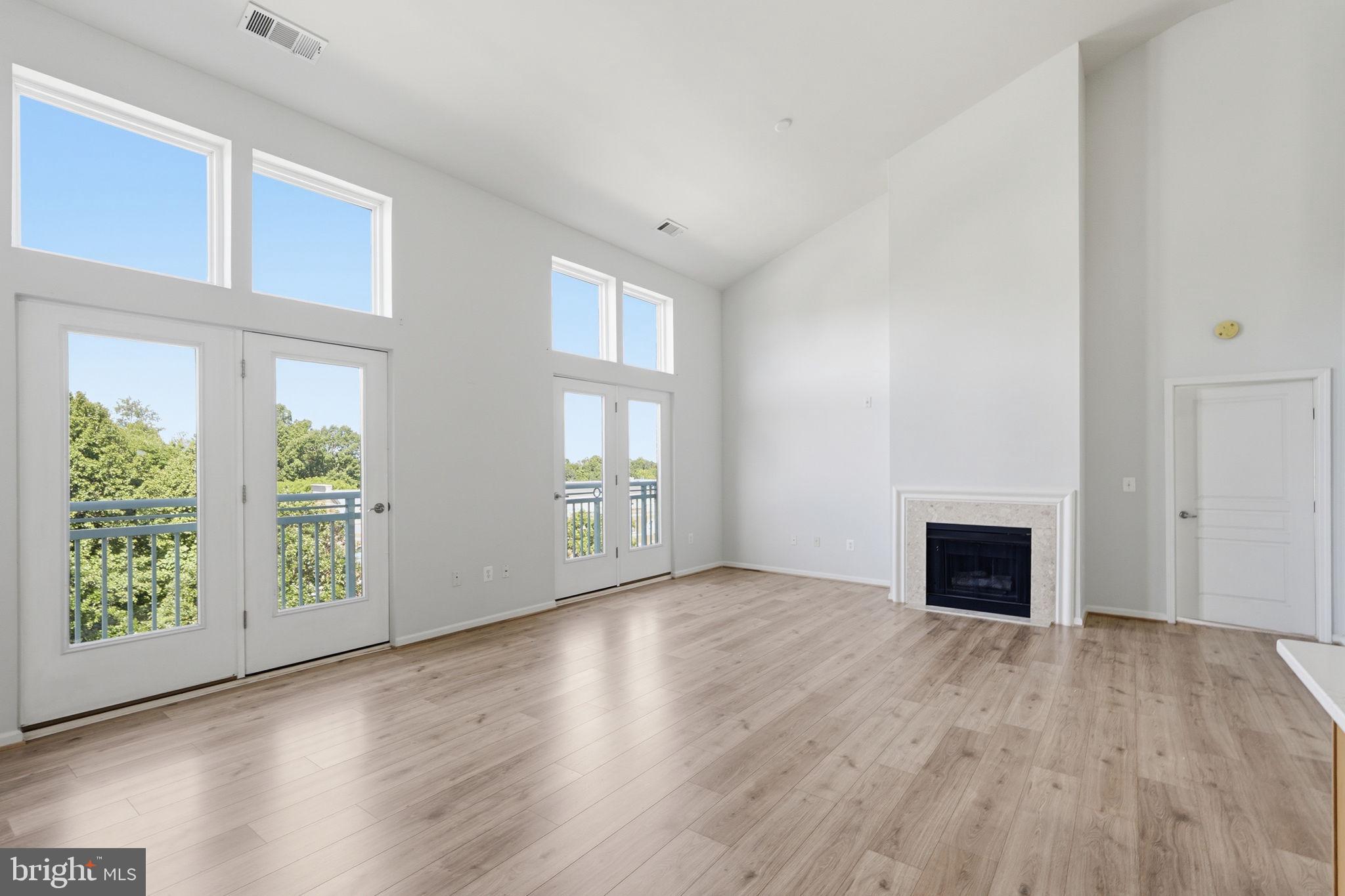 MARKET STREET AT TOWN CENTER - Residential