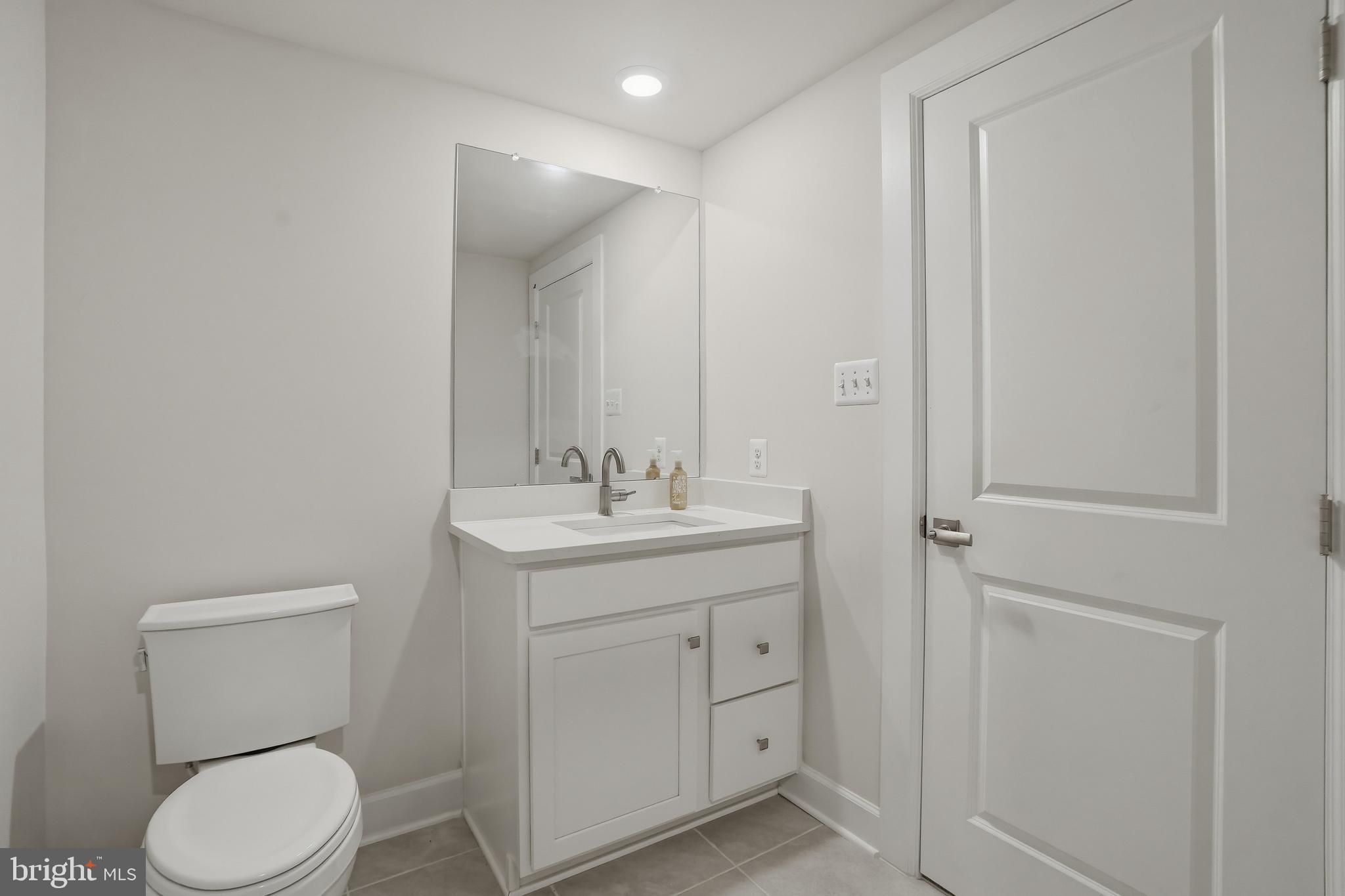 PONDS EDGE - Residential